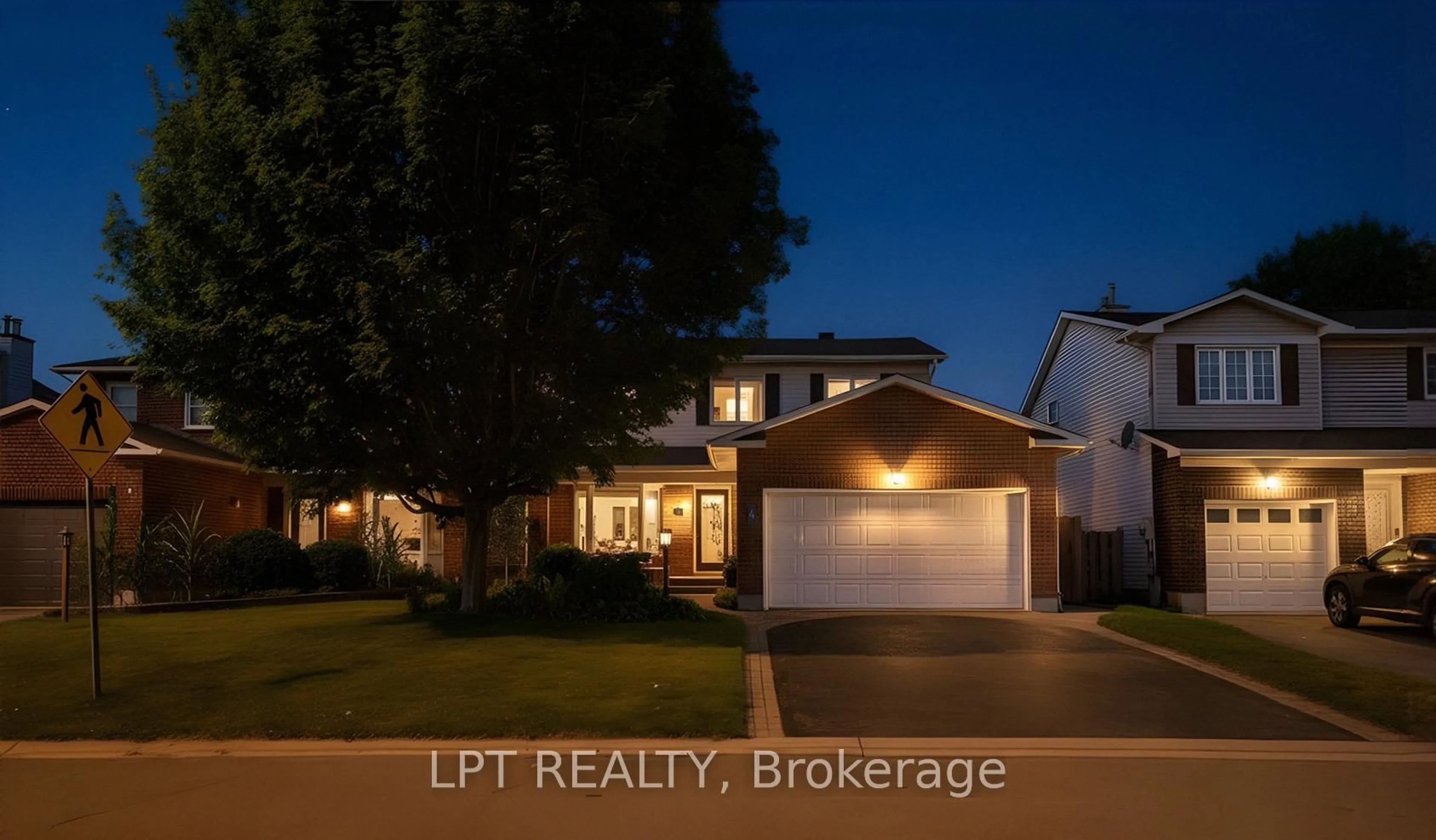 Blurry image for 4 Drainie Dr, Ottawa Ontario K2L 3J5