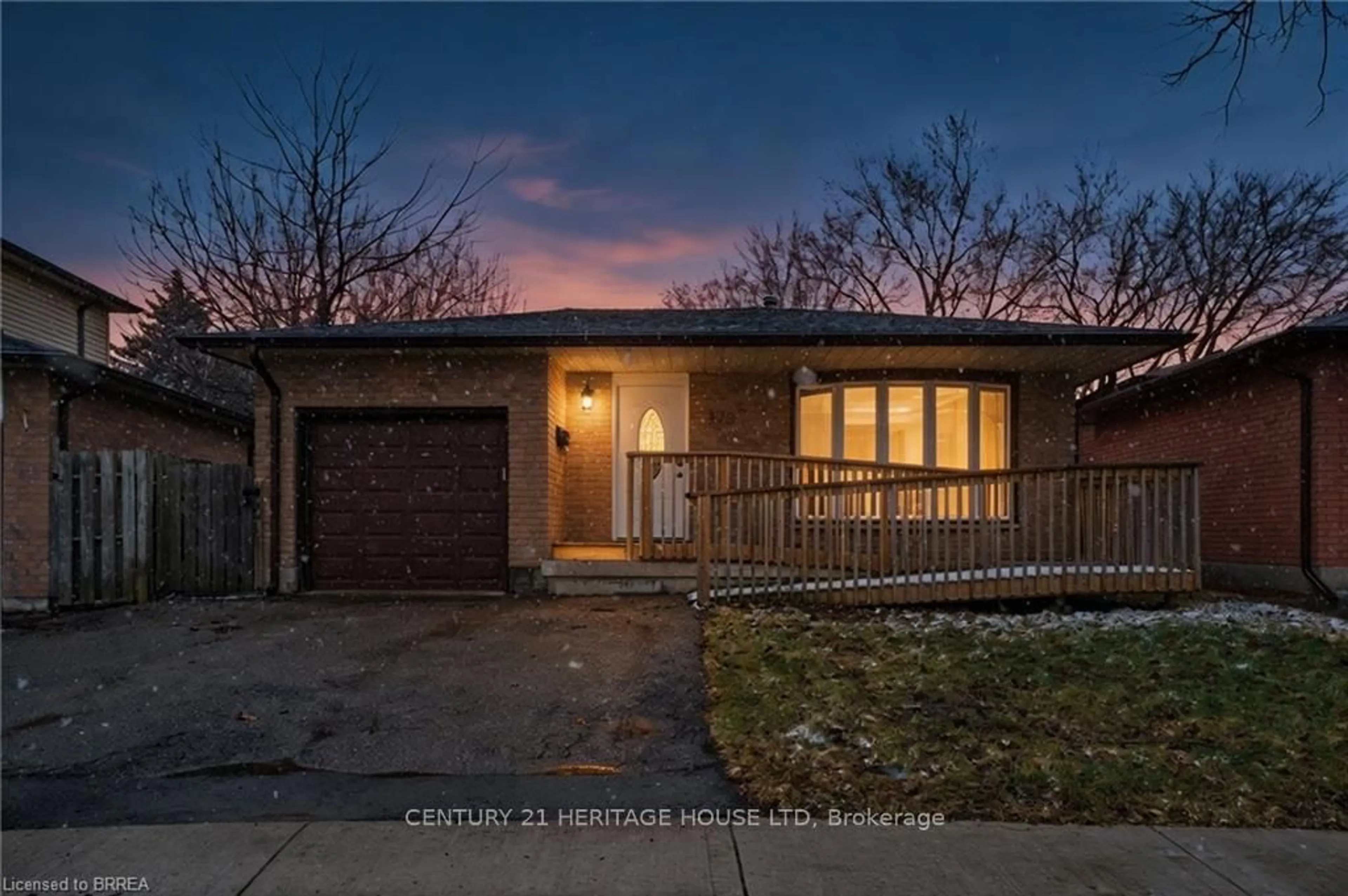 Home with brick exterior material, street for 179 Banbury Rd, Brantford Ontario N3P 1E6