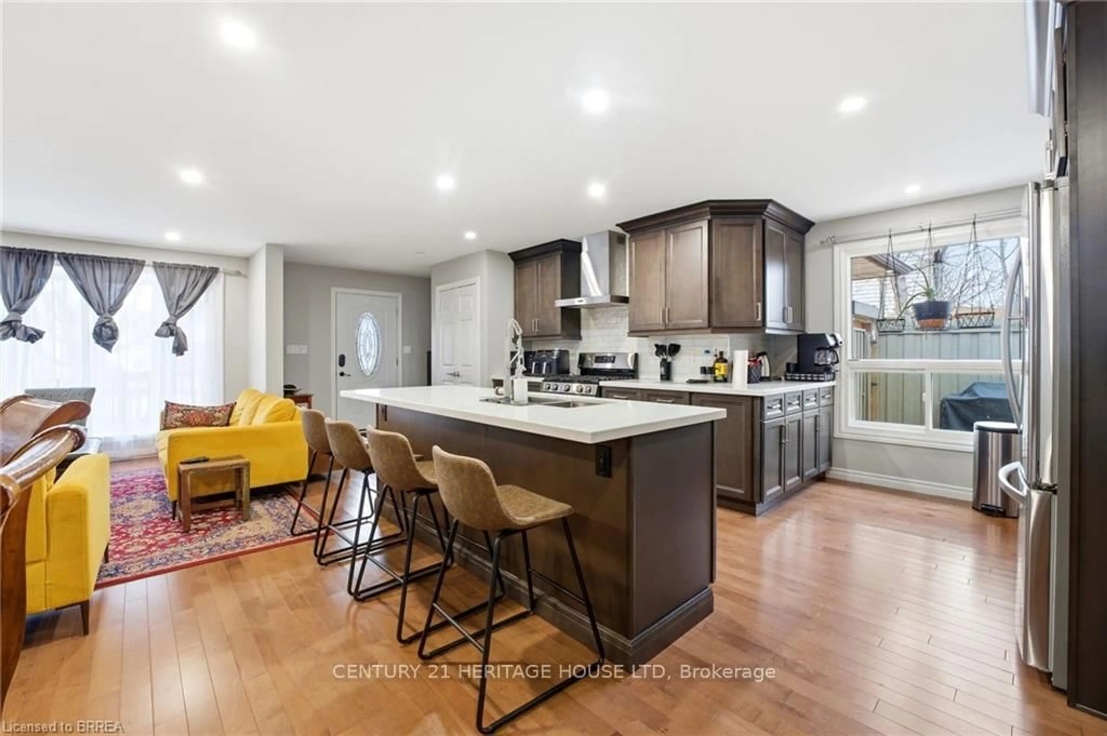Open concept kitchen, unknown for 179 Banbury Rd, Brantford Ontario N3P 1E6