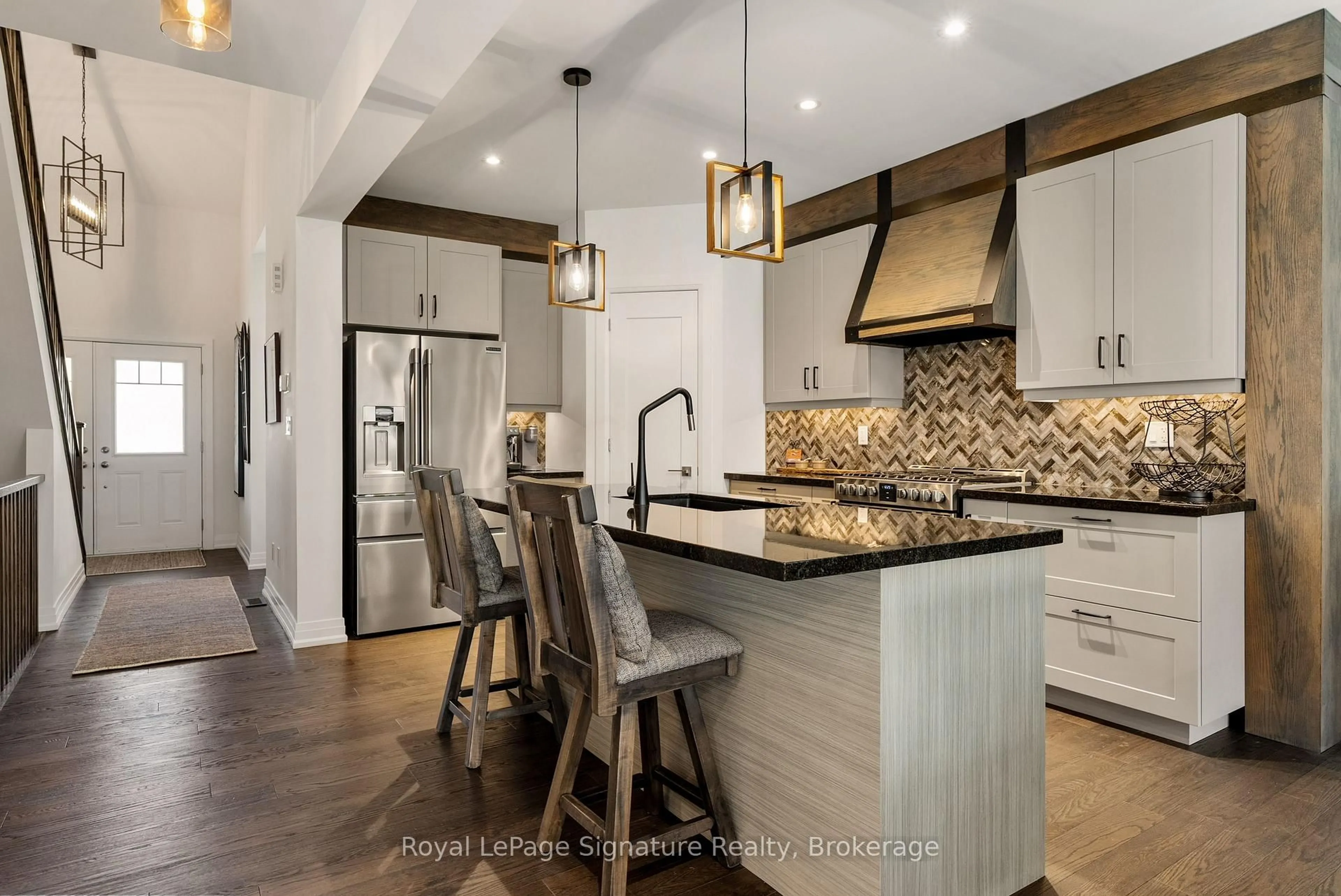 Unknown for 104 CLIPPERS Lane, Blue Mountains Ontario N0H 2P0