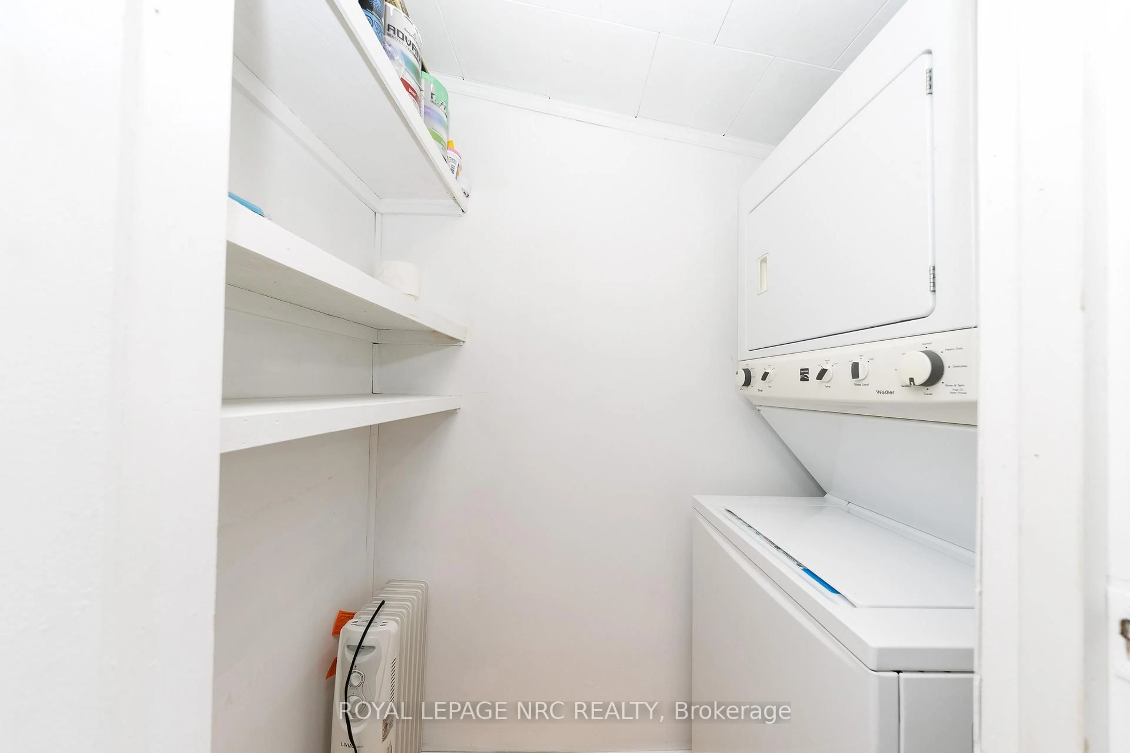 Laundry room for 15 Loomis Cres, Fort Erie Ontario L0S 1B0