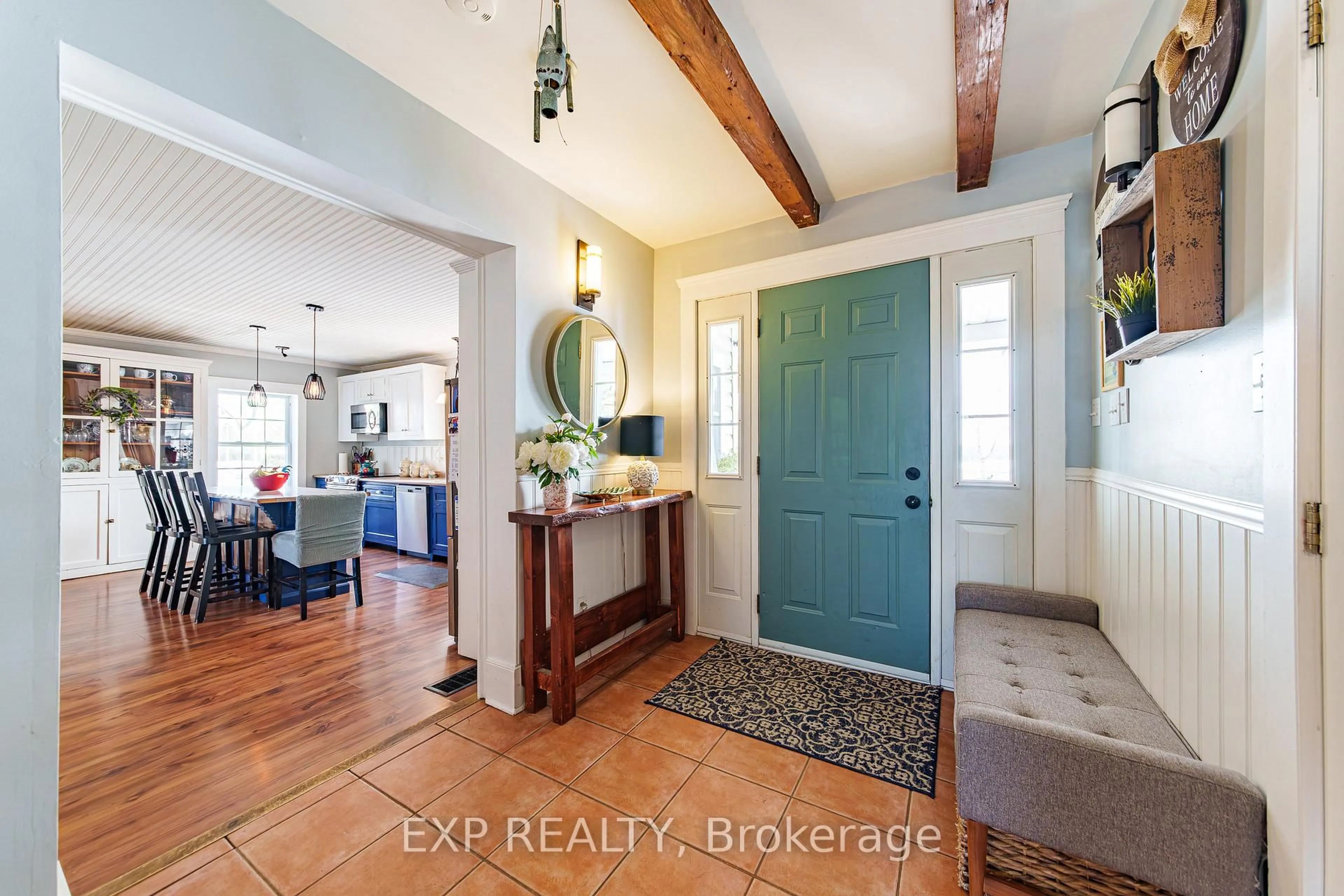 Indoor entryway for 20267 COUNTY ROAD 18 Rd, South Glengarry Ontario K0C 2J0