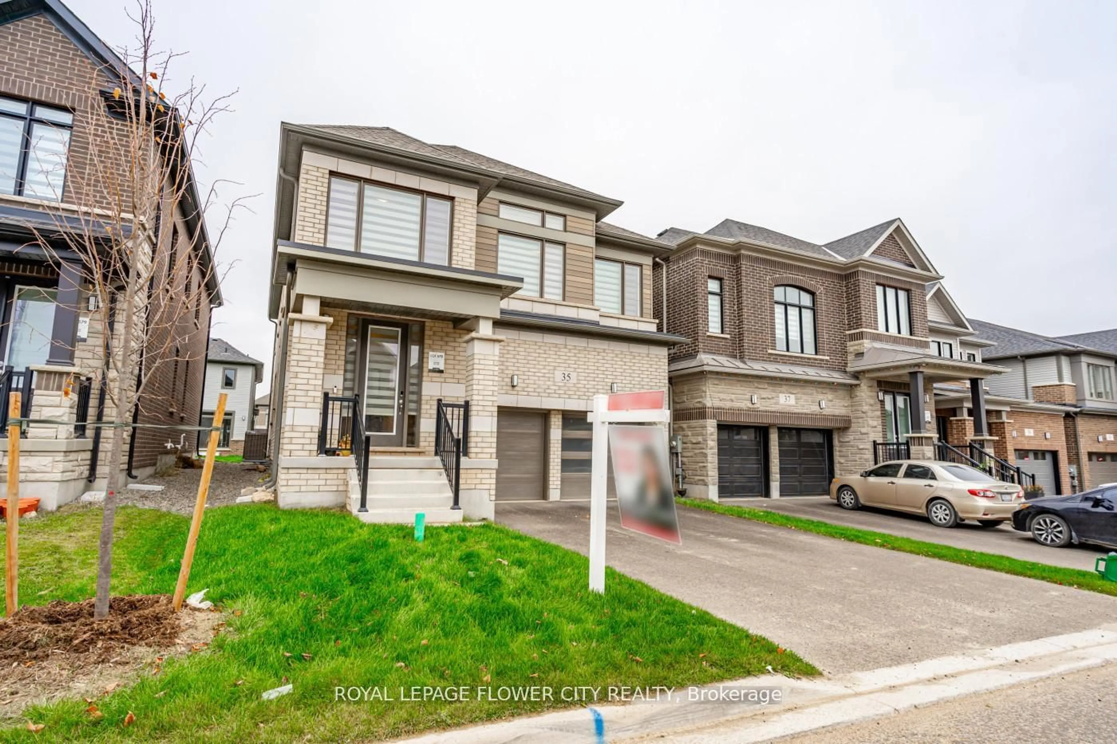 Home with brick exterior material, street for 35 player Dr, Erin Ontario N0B 1T0