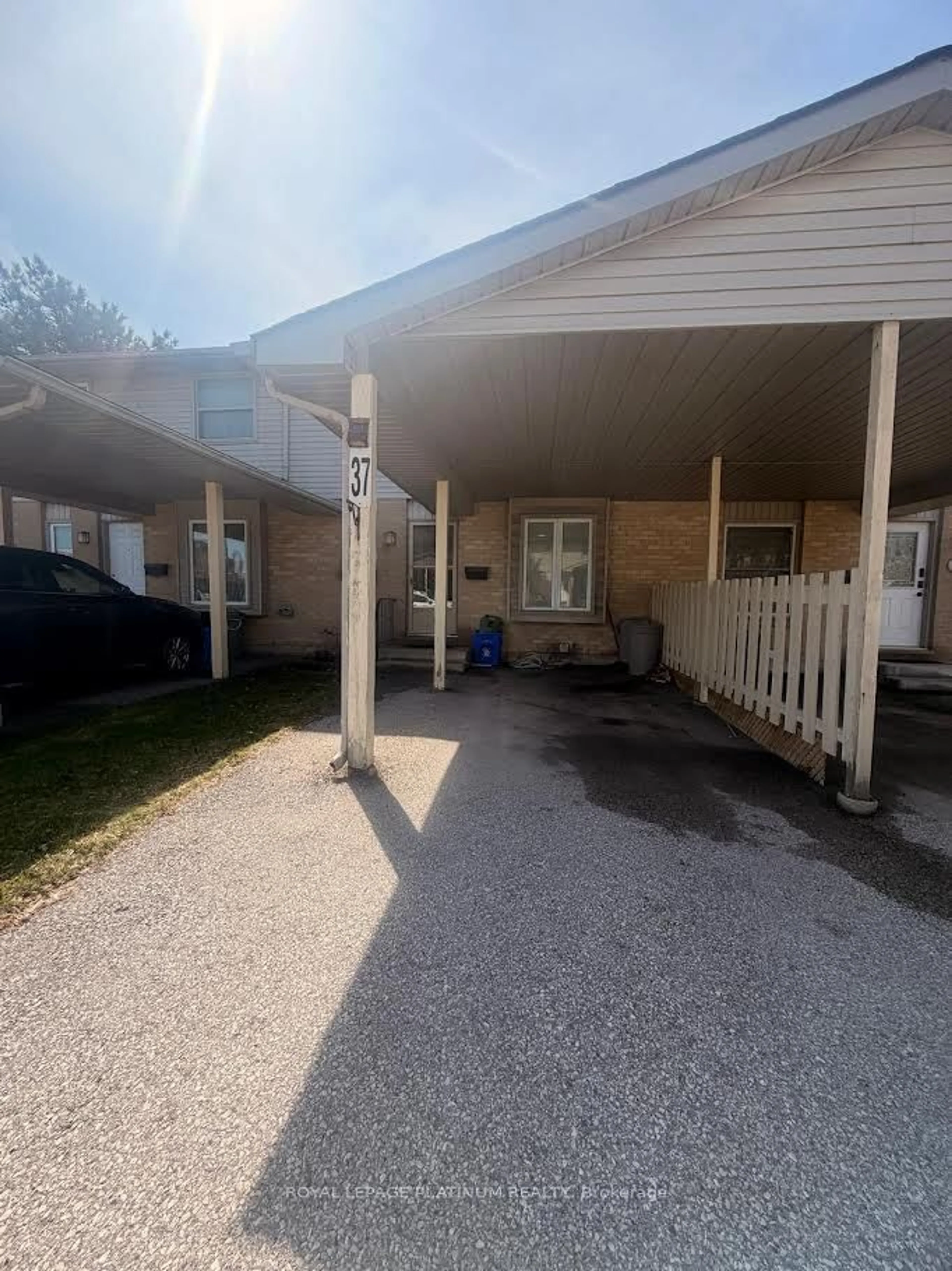 Unknown for 55 Ashley Cres #37, London South Ontario N6E 3R9