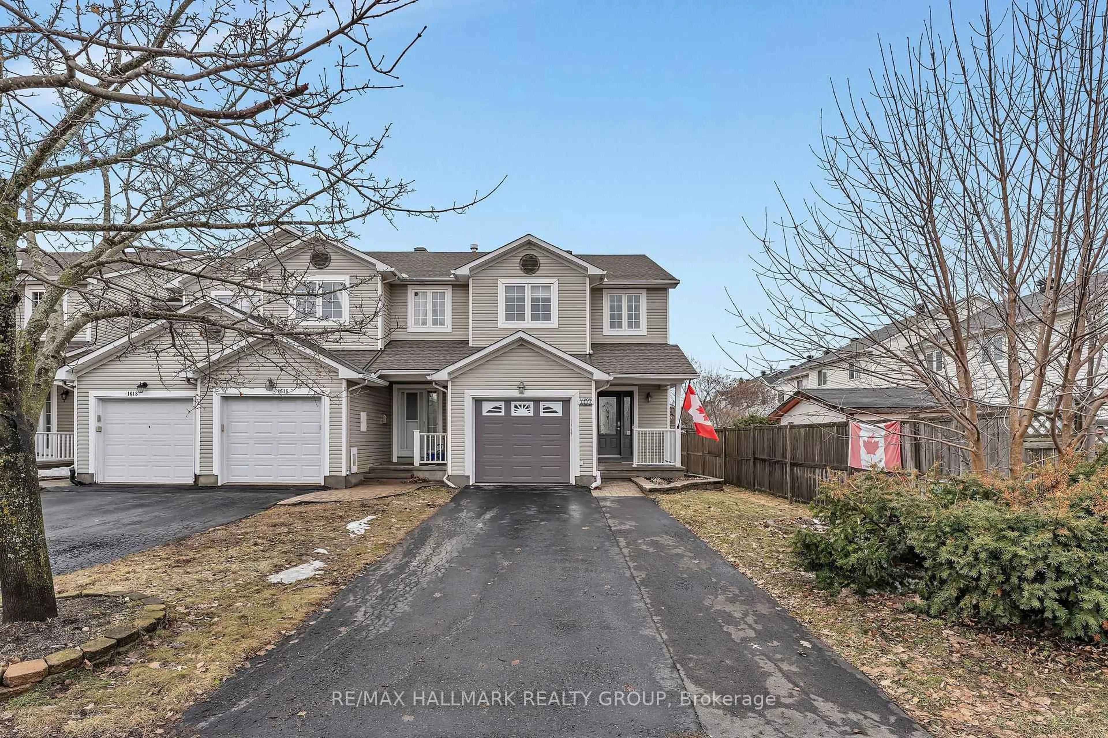 A pic from outside/outdoor area/front of a property/back of a property/a pic from drone, street for 1614 Varennes Blvd, Ottawa Ontario K4A 3Z8