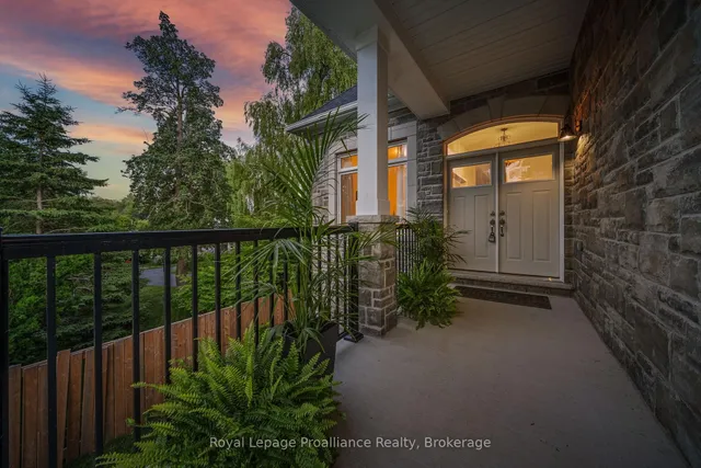 16 Twelve Trees Crt, Prince Edward County 4