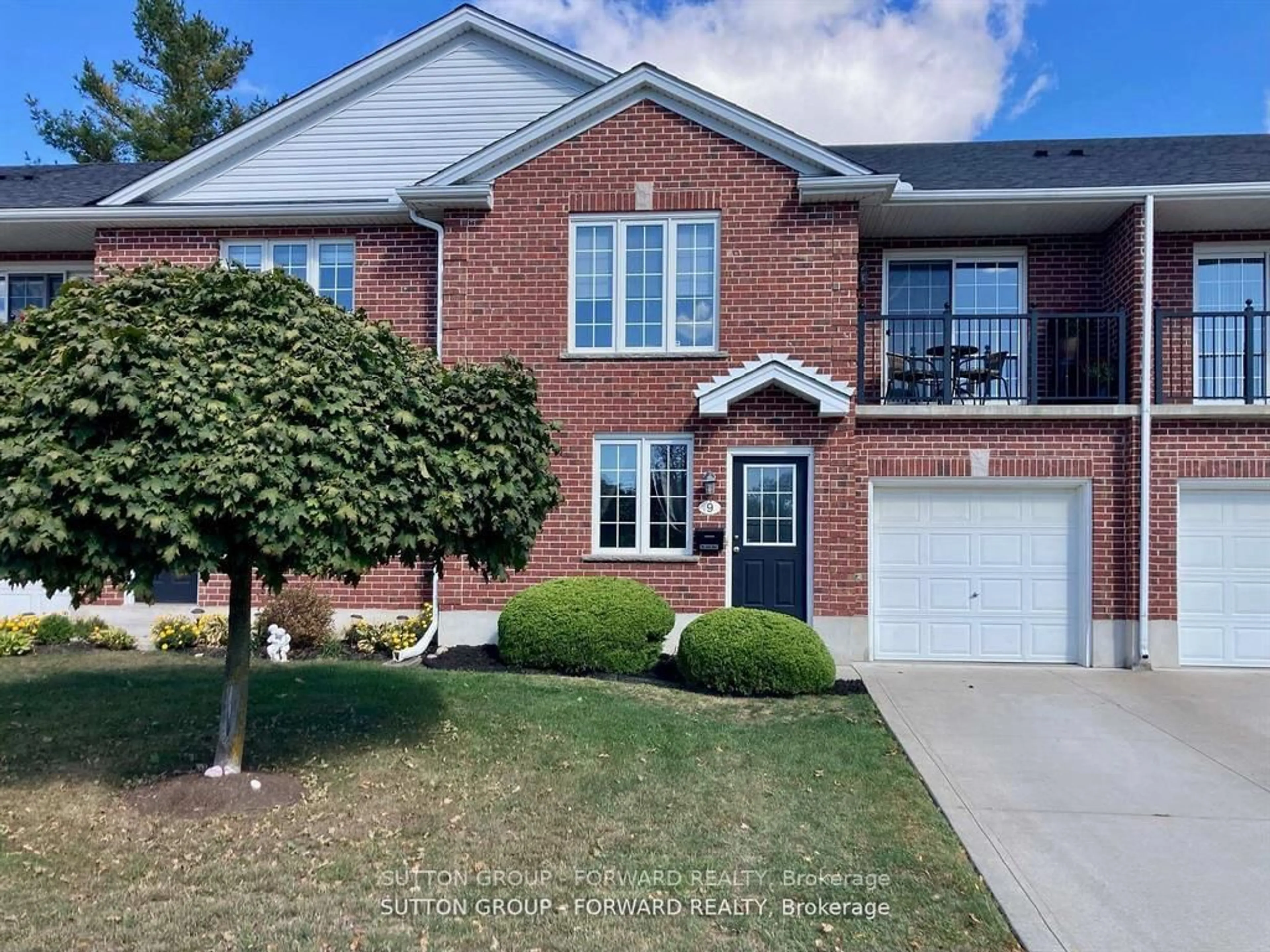 Home with brick exterior material, street for 1077 Hamilton Rd #9, London East Ontario N5W 6G3