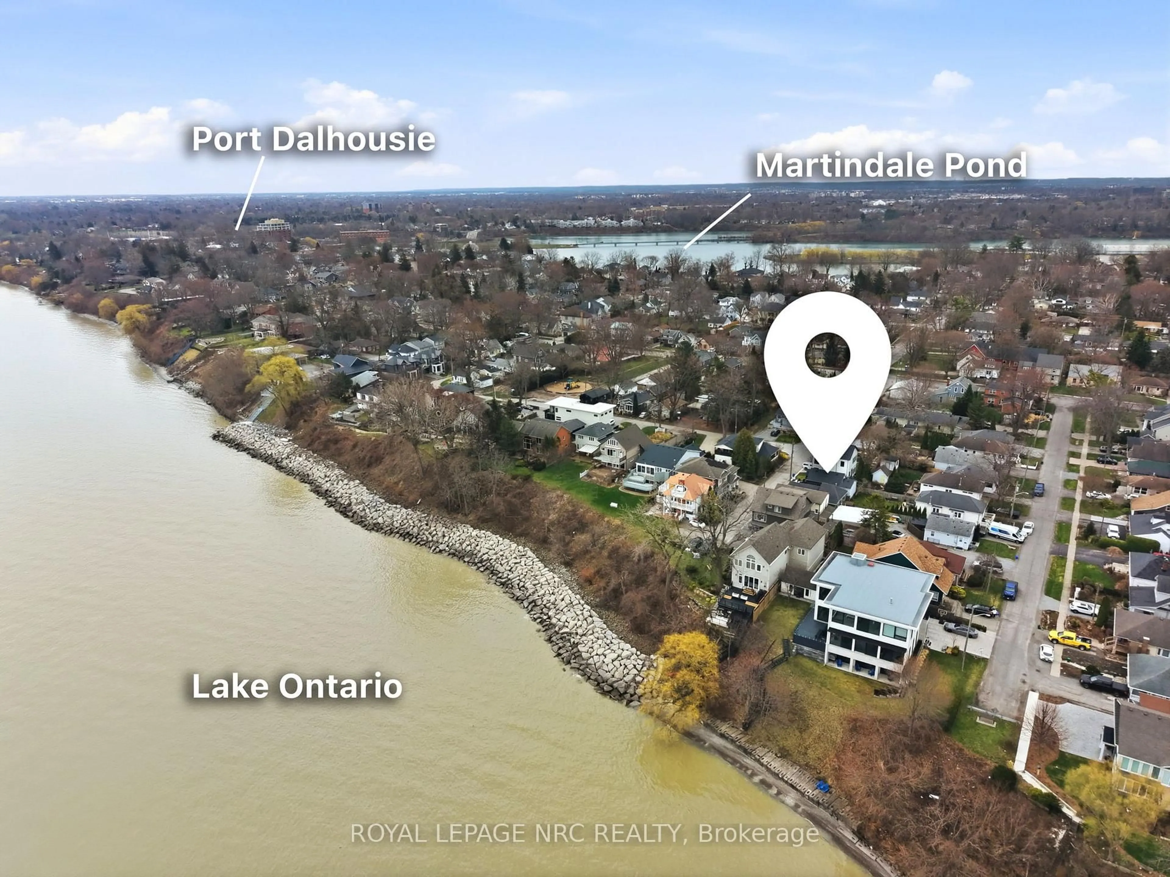 A pic from outside/outdoor area/front of a property/back of a property/a pic from drone, water/lake/river/ocean view for 17 Considine Ave, St. Catharines Ontario L2N 5K1