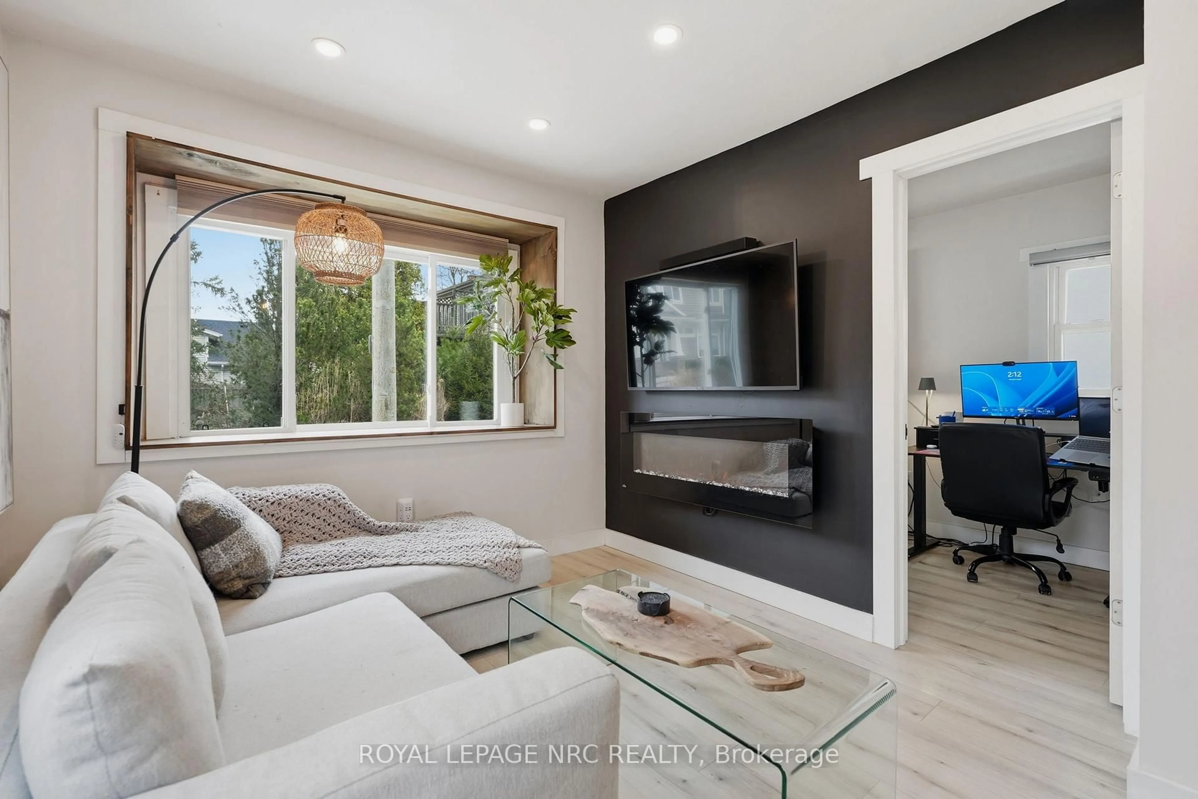 Living room with furniture, unknown for 17 Considine Ave, St. Catharines Ontario L2N 5K1