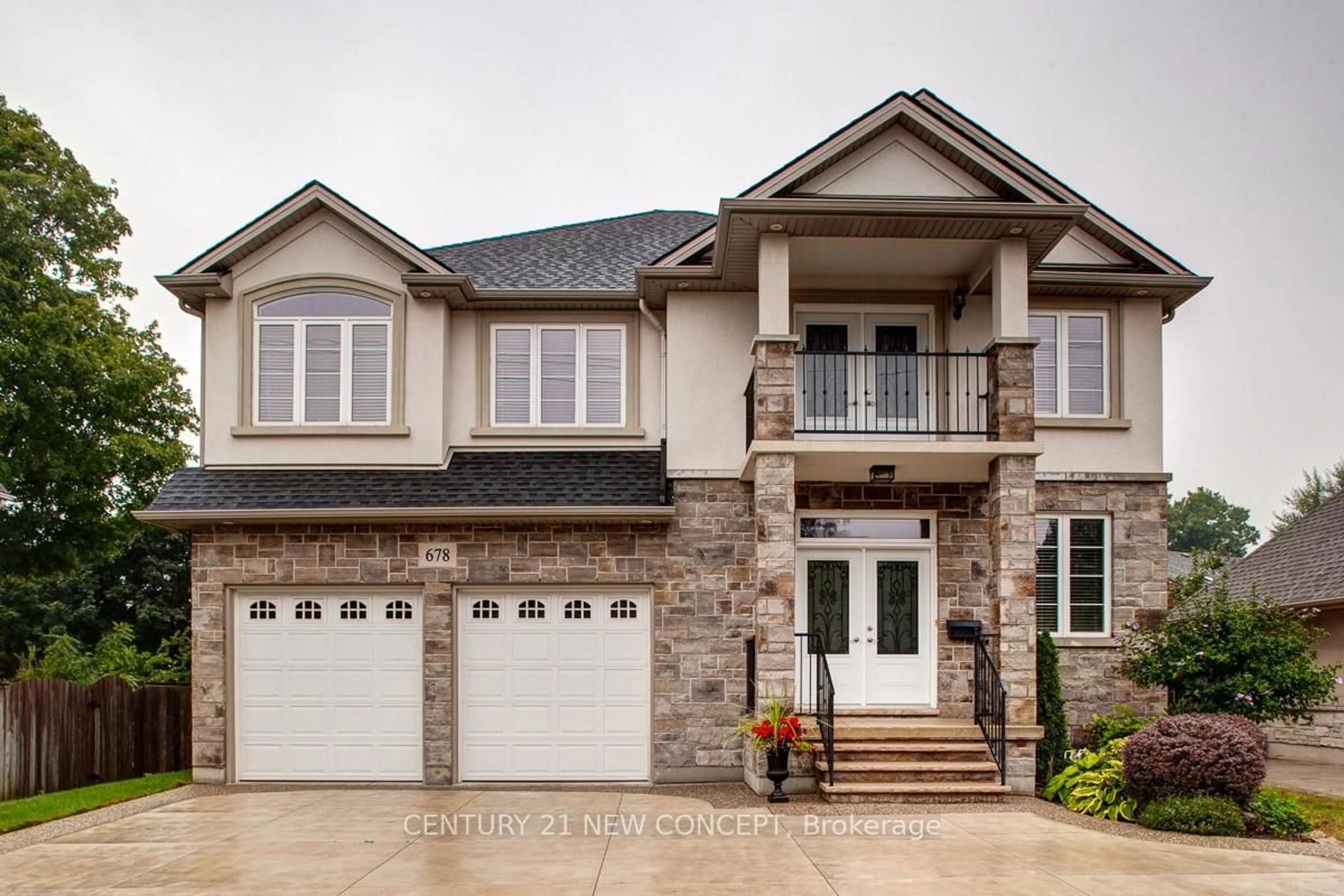 Home with brick exterior material, street for 678 Garth St, Hamilton Ontario L9C 4K2