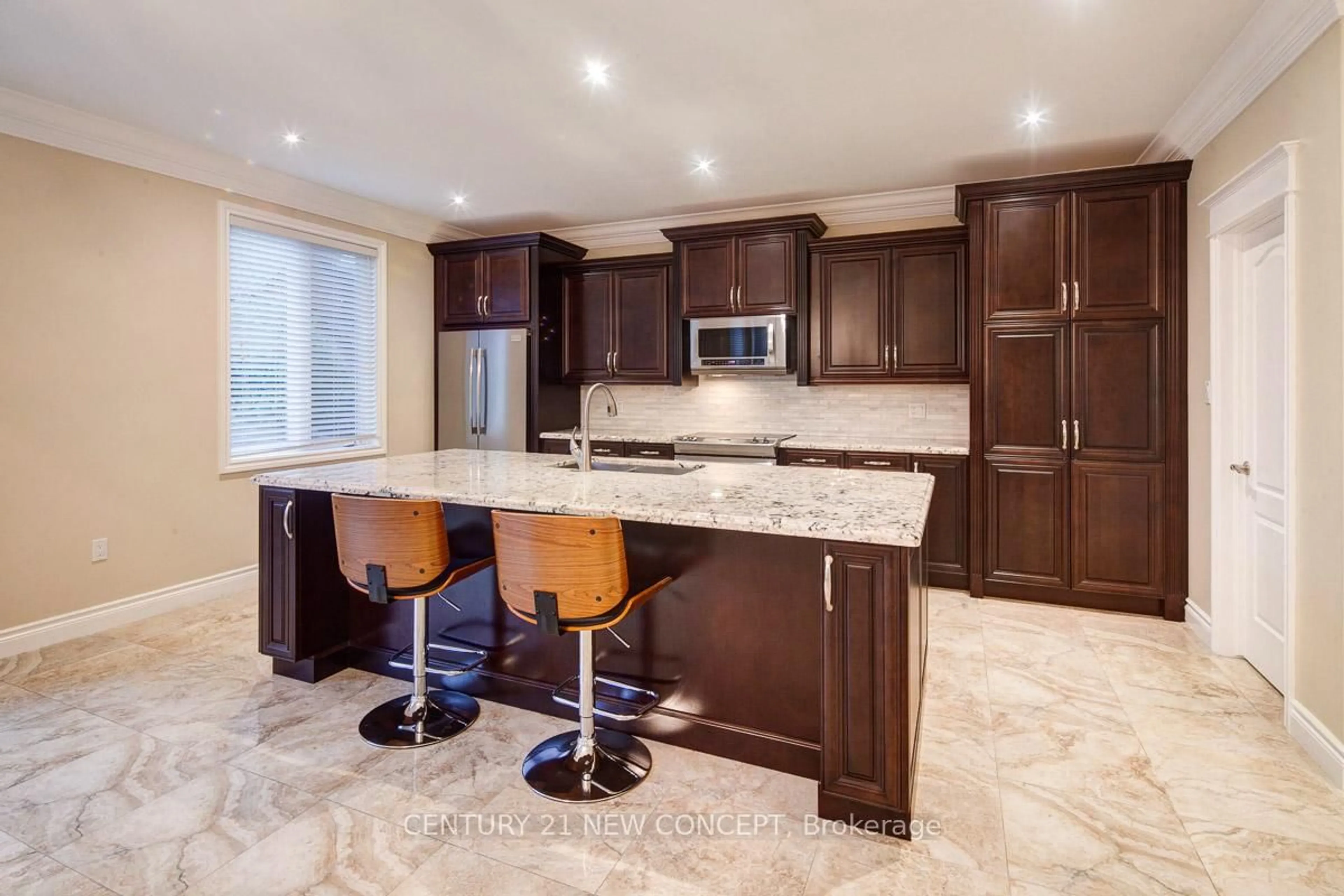 Open concept kitchen, ceramic/tile floor for 678 Garth St, Hamilton Ontario L9C 4K2