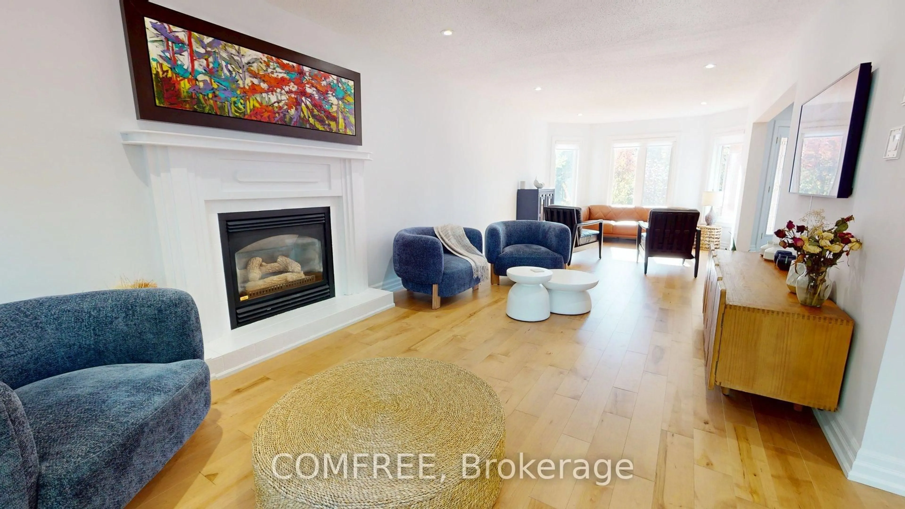 Living room with furniture, unknown for 1234 Matheson Rd, Ottawa Ontario K1J 1A7