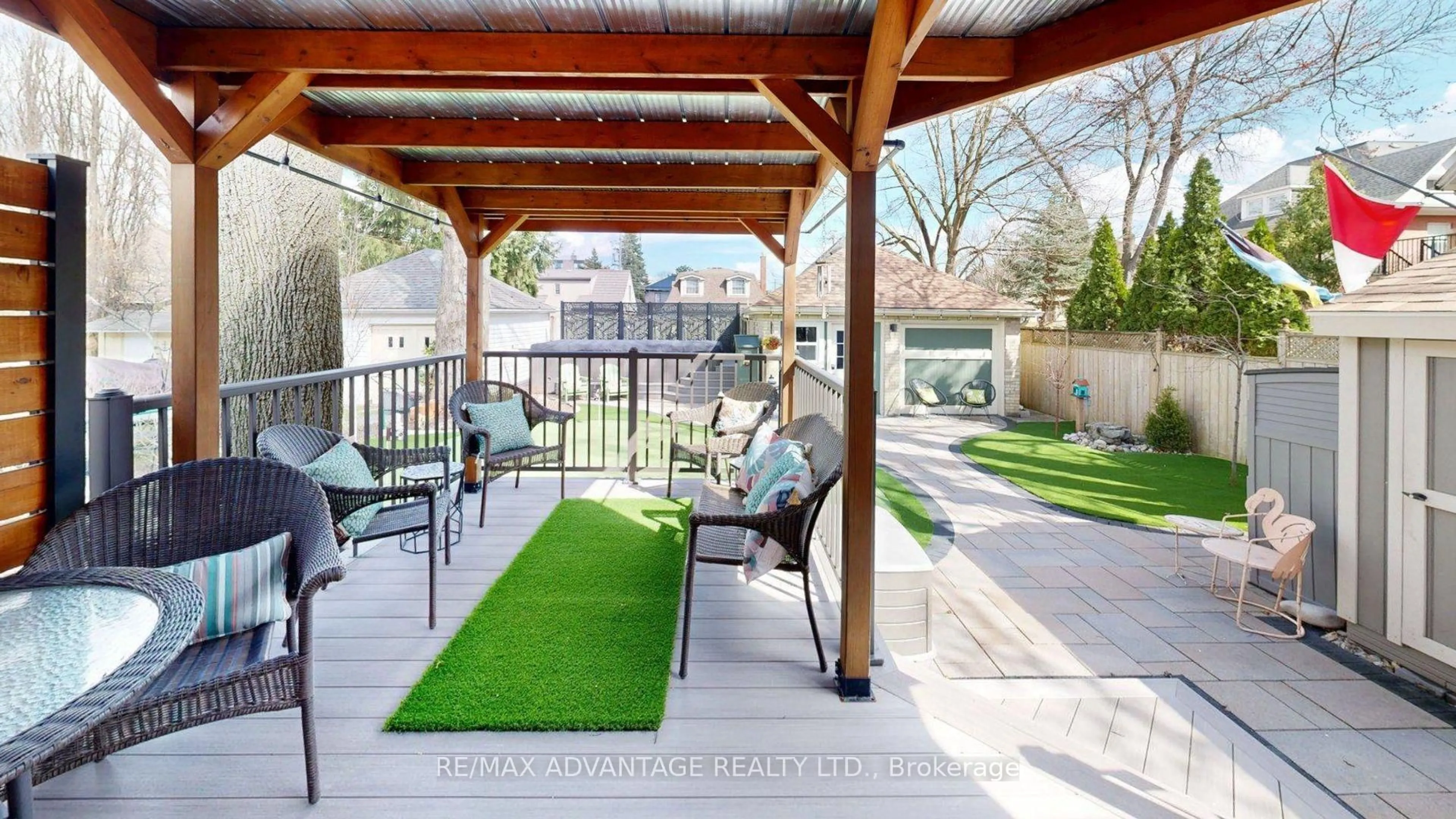 Patio, street for 57 Queen St, St. Thomas Ontario N5R 3J4