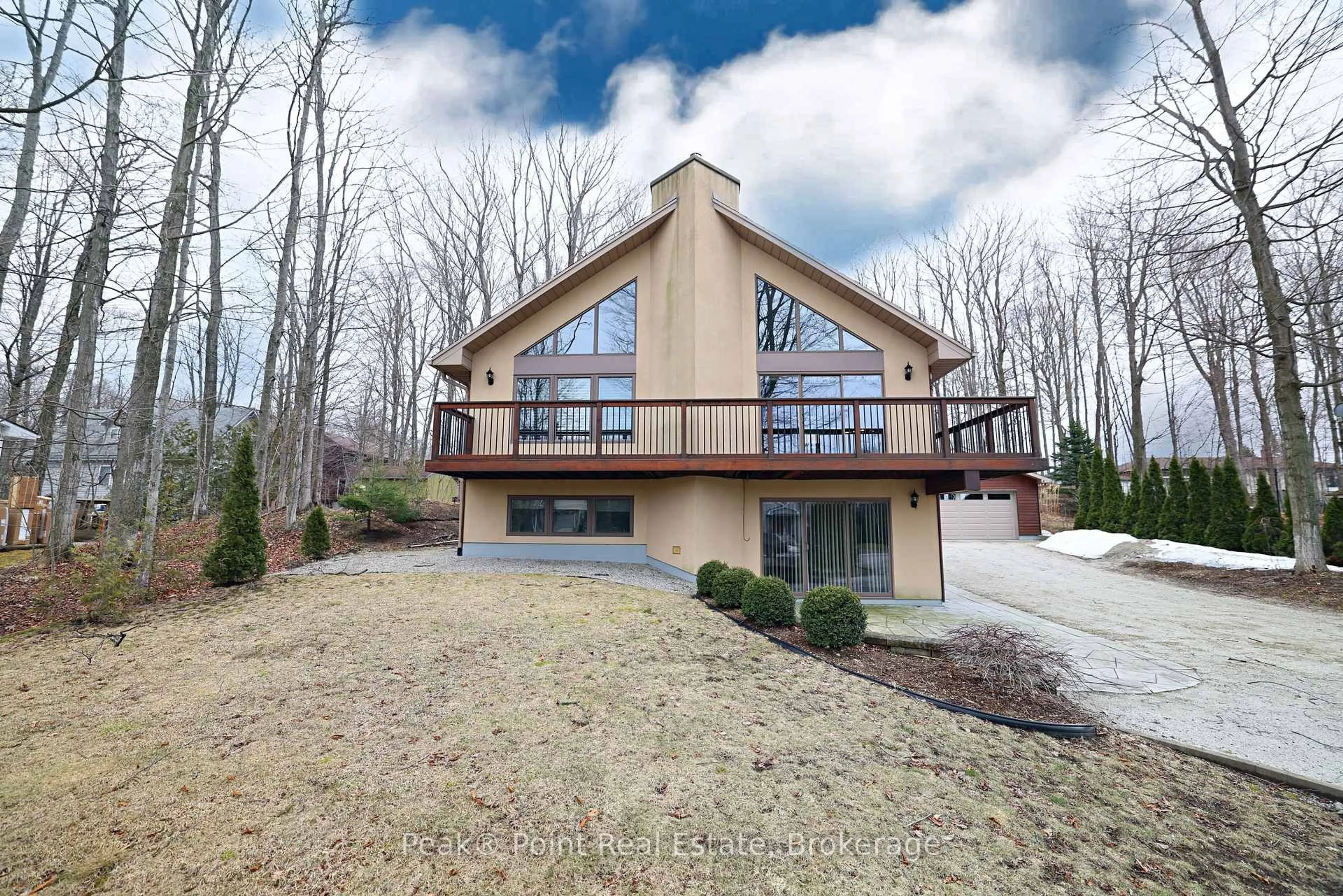 Home with vinyl exterior material, mountain view for 9 Carson Lake Cres, South Bruce Peninsula Ontario N0H 2G0