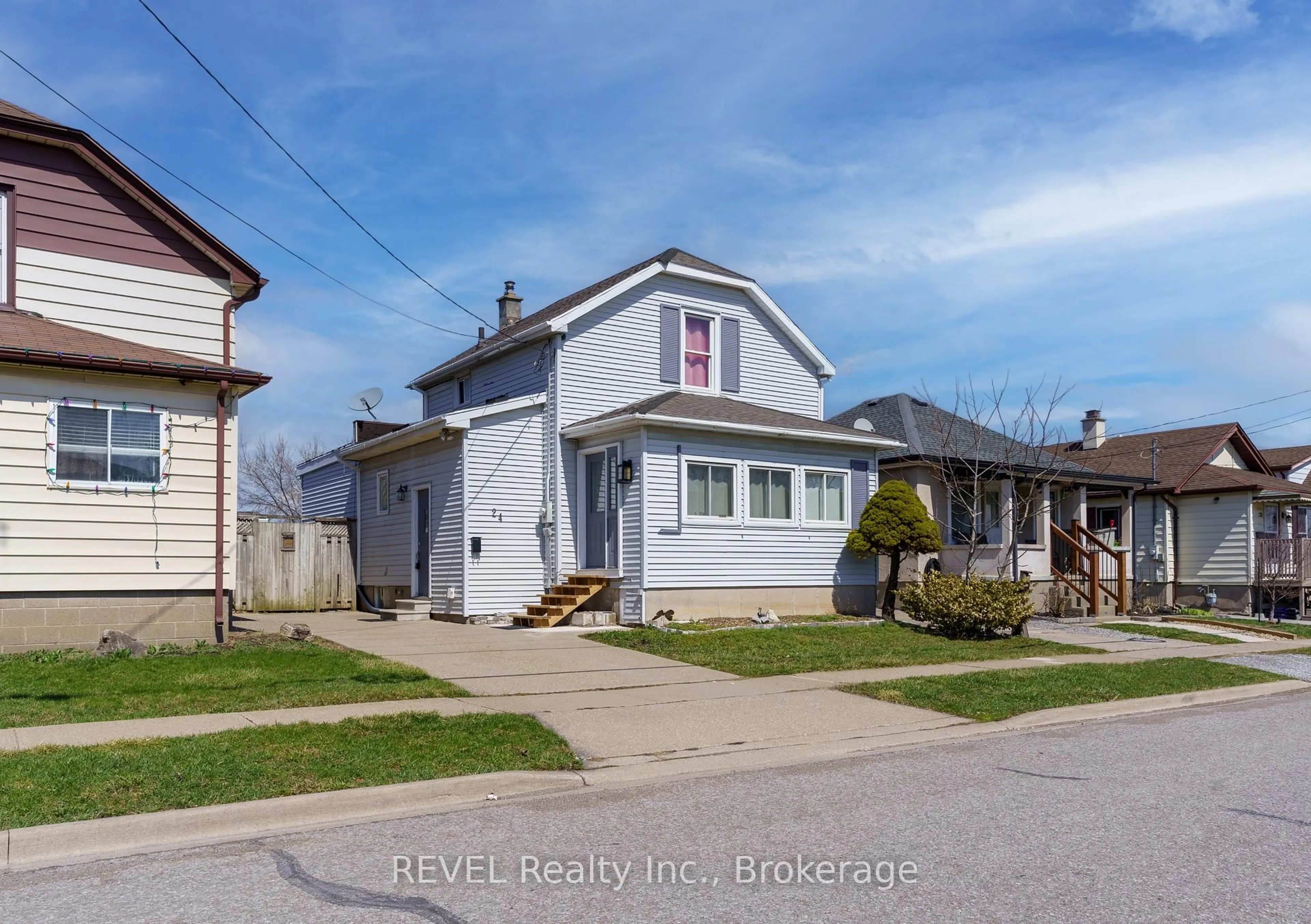 Unknown for 24 Lyndon St, Thorold Ontario L2V 3J7