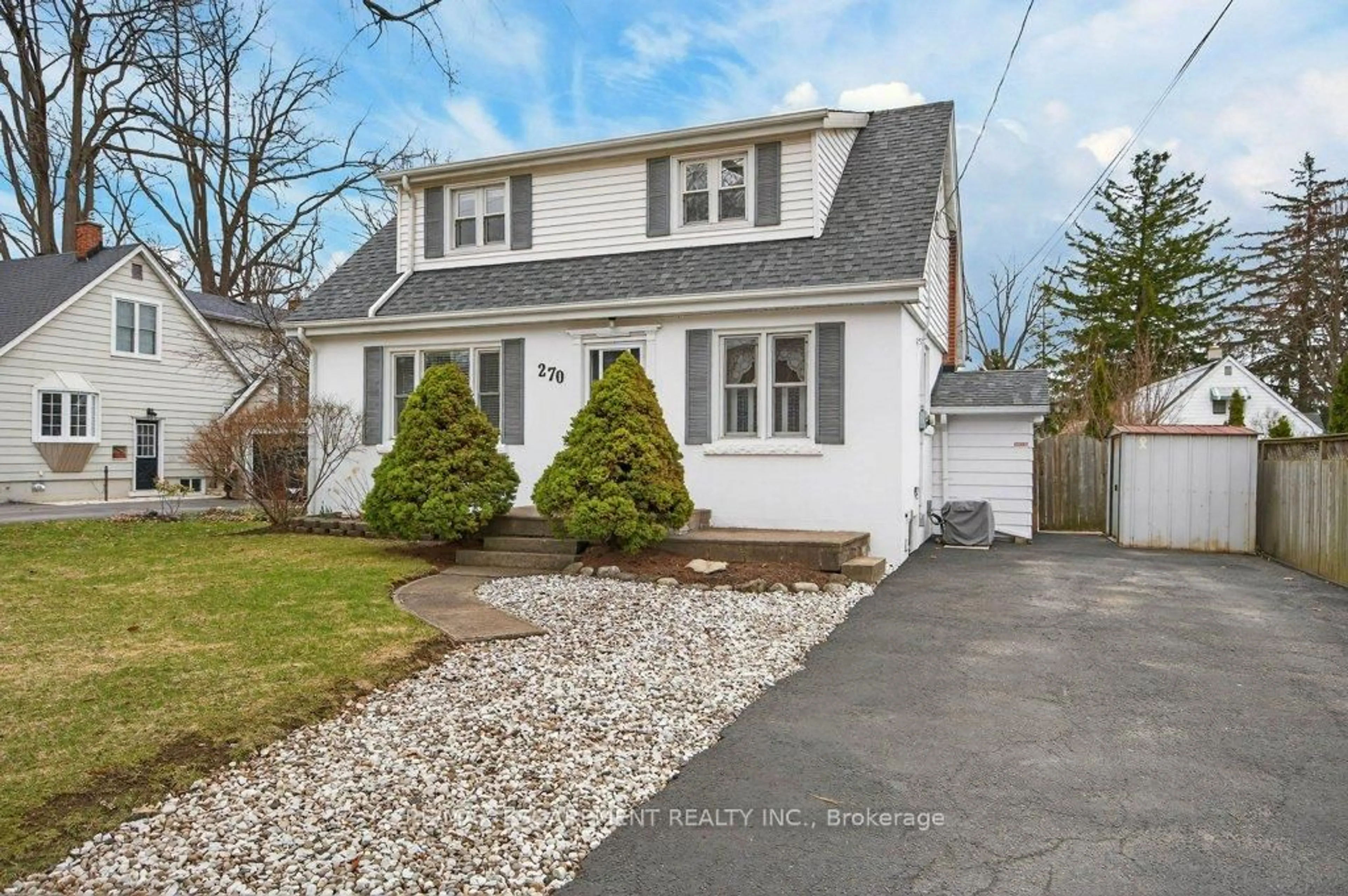 Home with vinyl exterior material, street for 270 Mill St, Hamilton Ontario L0R 2H0