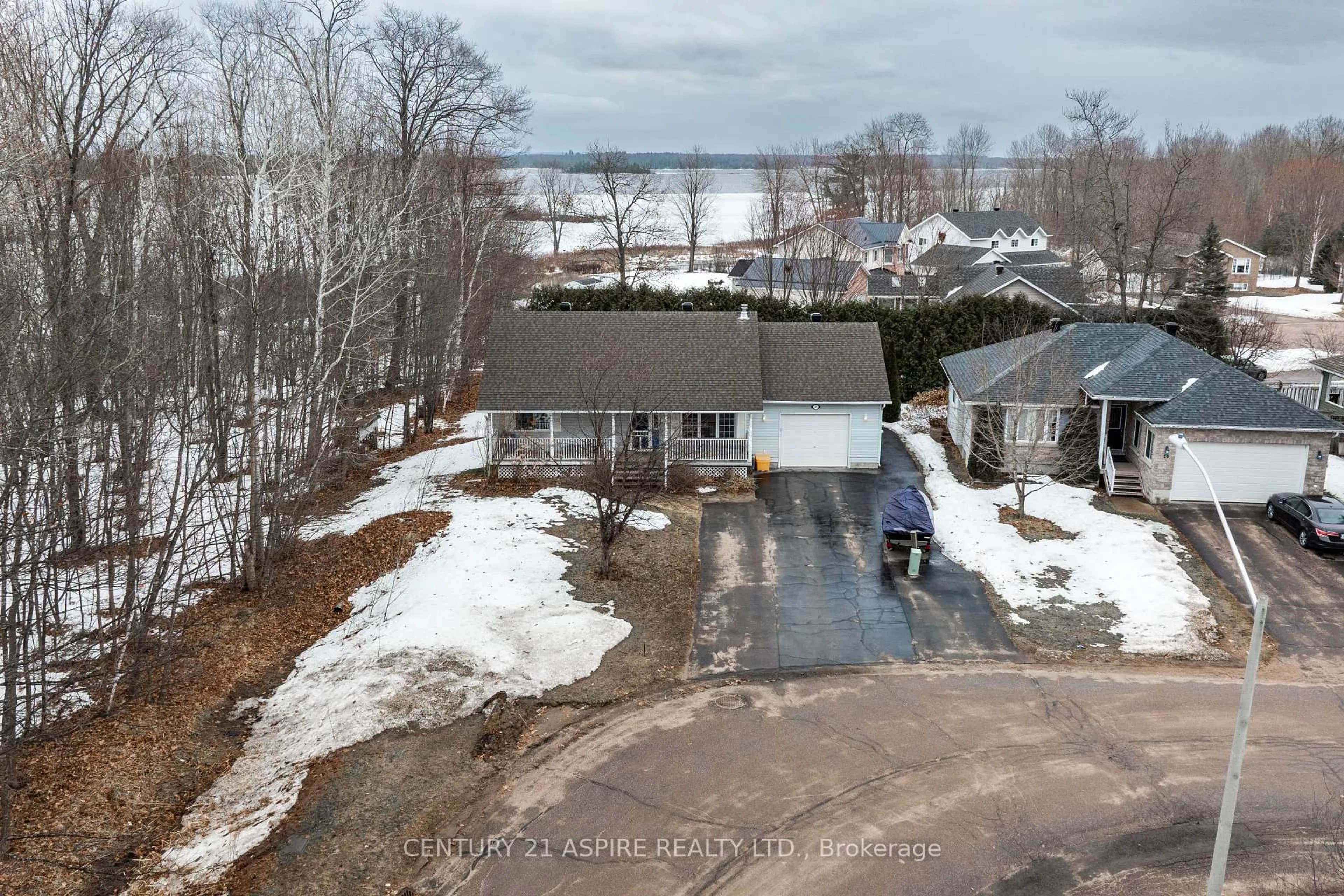A pic from outside/outdoor area/front of a property/back of a property/a pic from drone, water/lake/river/ocean view for 27 Bayshore Dr, Petawawa Ontario K8A 3R7