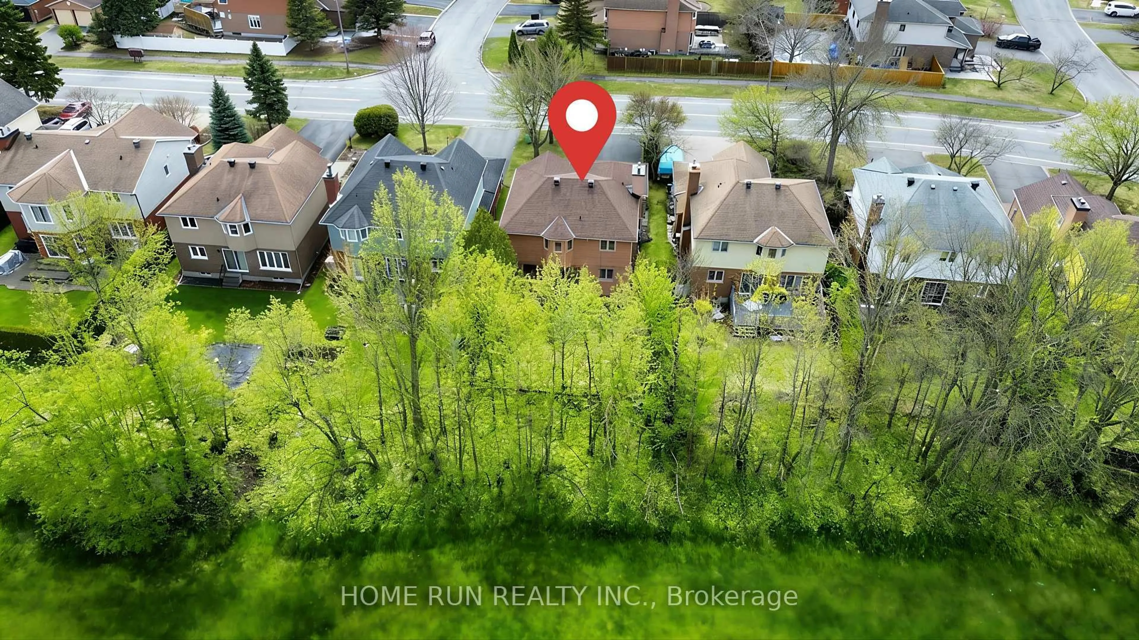 A pic from outside/outdoor area/front of a property/back of a property/a pic from drone, unknown for 35 Weslock Way, Ottawa Ontario K2K 2K3