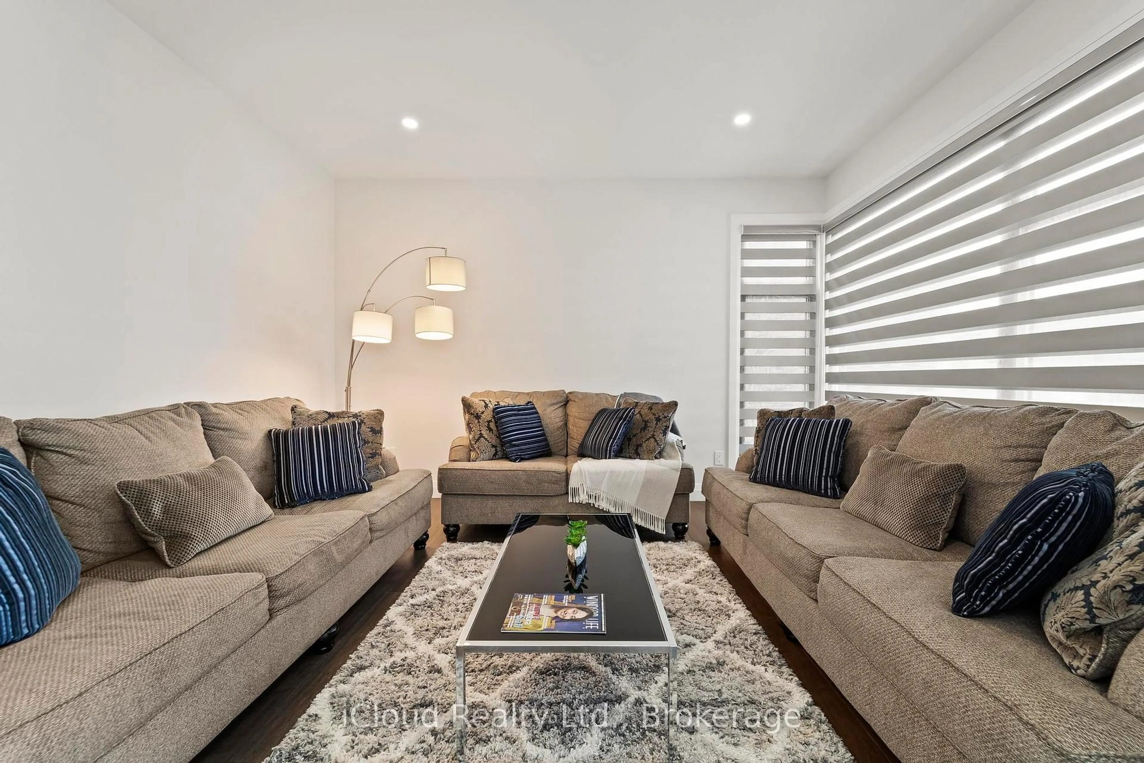 Living room with furniture, unknown for 222 Cowan Crt, Amherstburg Ontario N9V 0G9