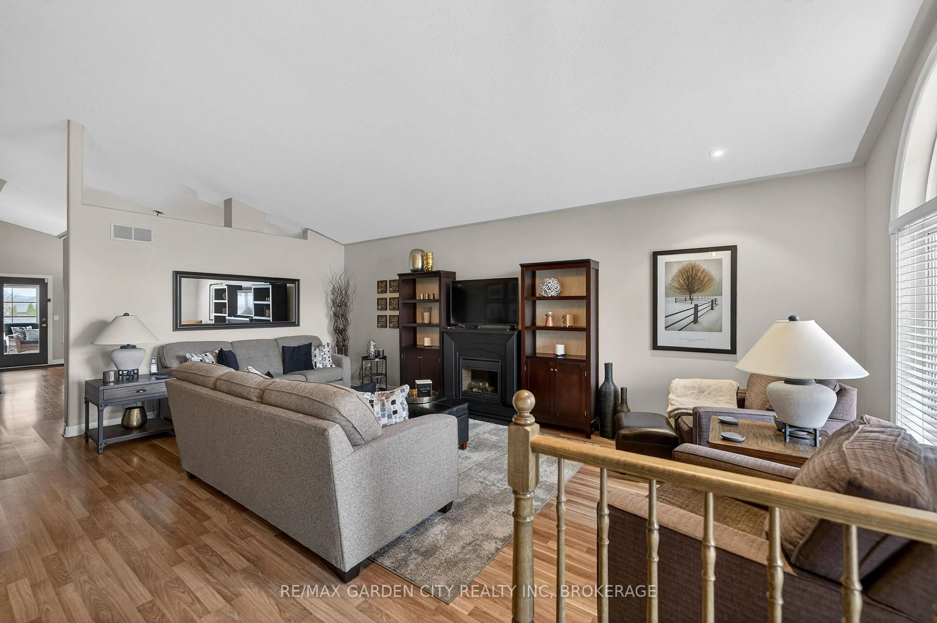 Living room with furniture, unknown for 7059 Parkside Rd, Niagara Falls Ontario L2H 3L6