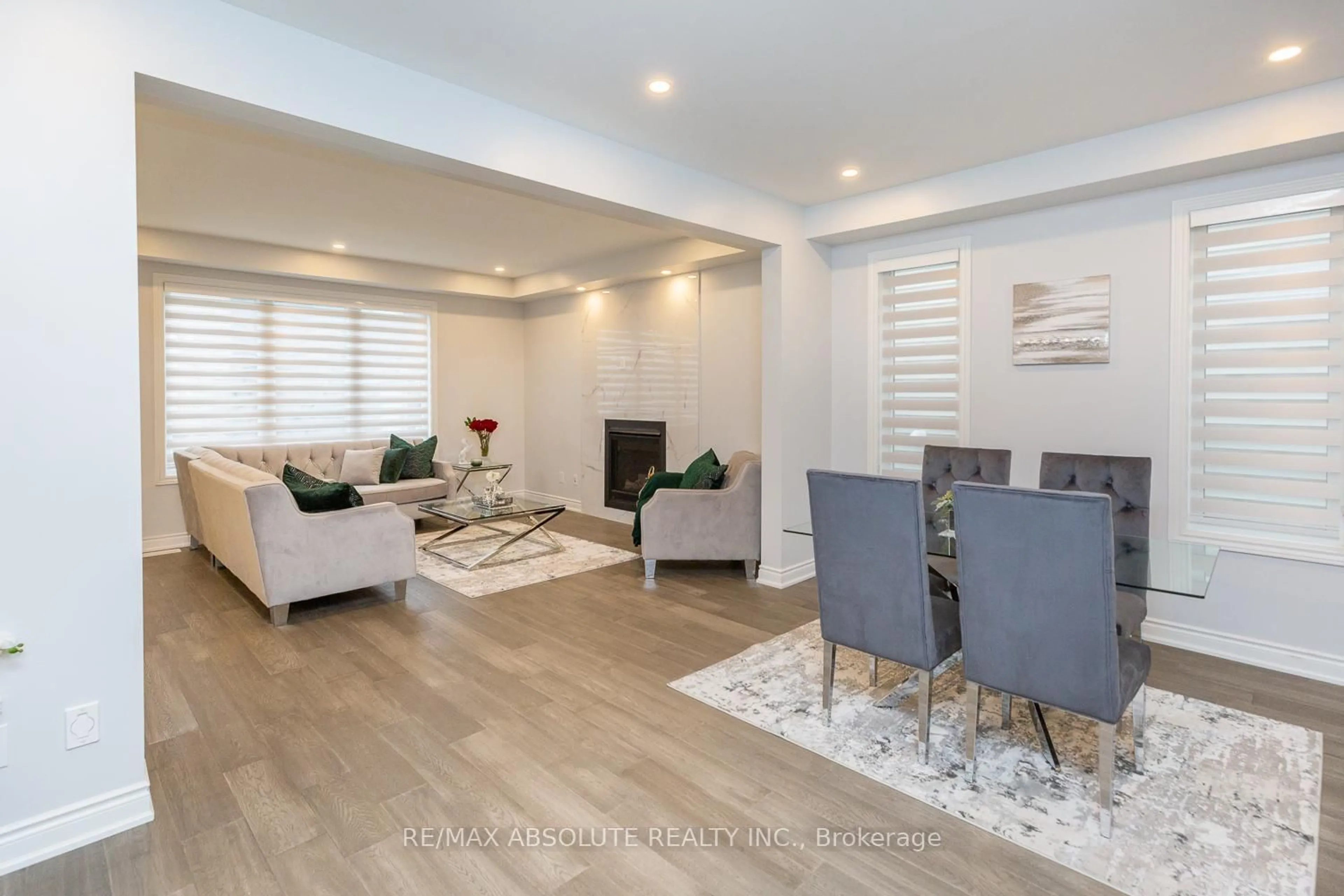 Living room with furniture, unknown for 1019 Apolune St, Ottawa Ontario K2J 6N8