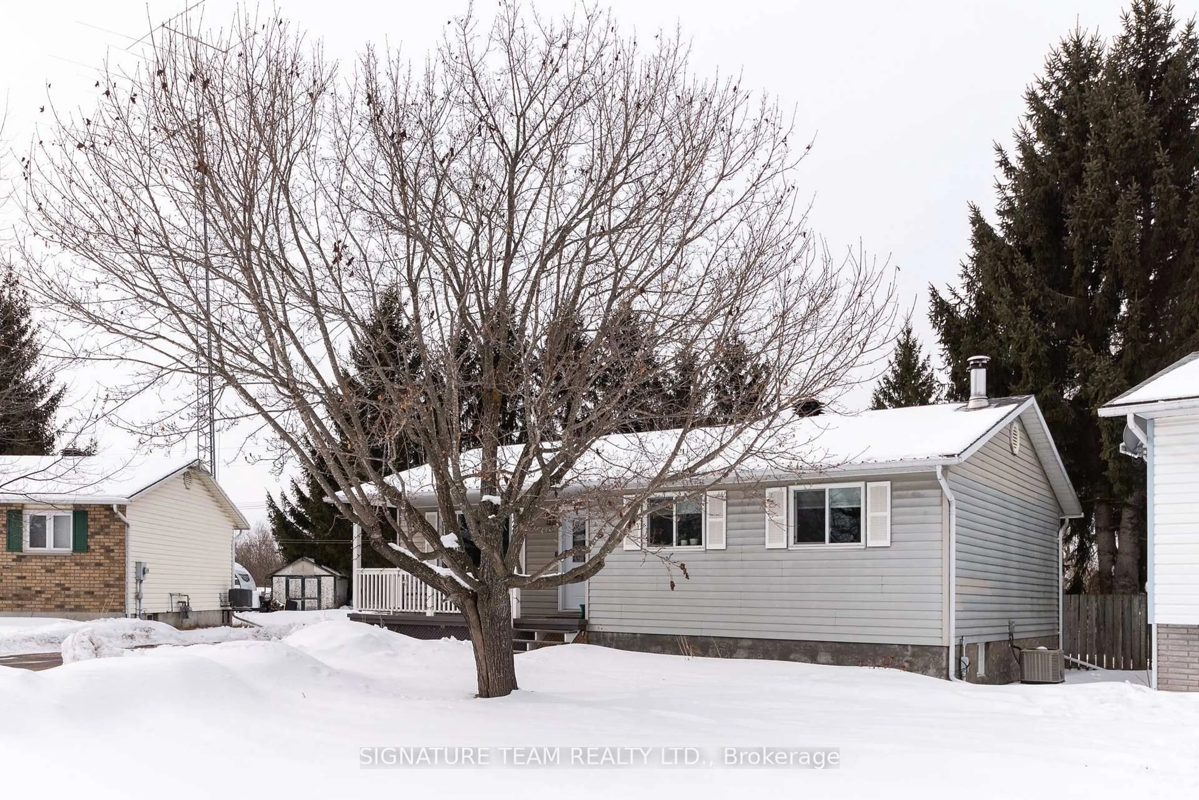 Unknown for 122 Springfield Cres, Pembroke Ontario K8A 8J3