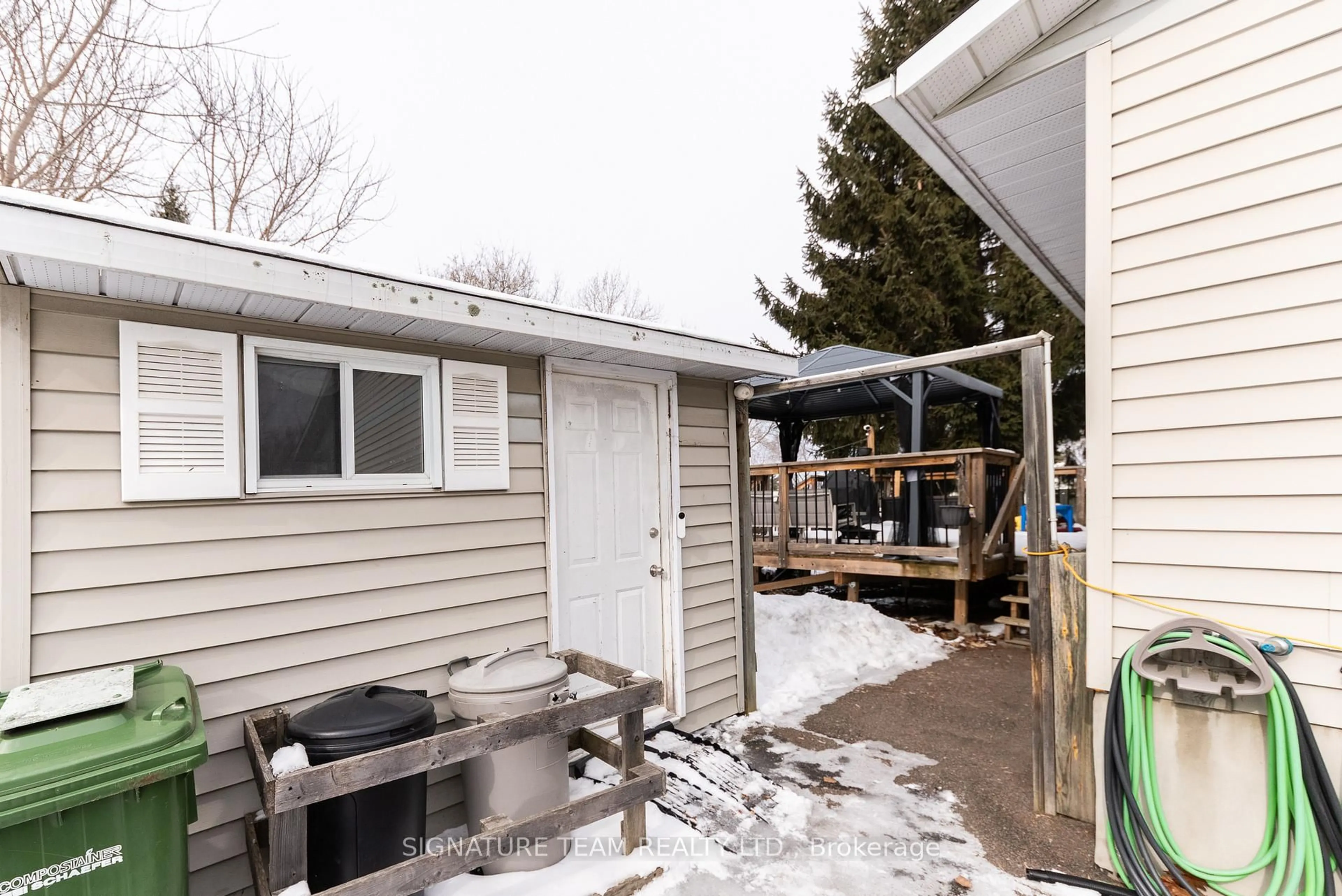 Unknown for 122 Springfield Cres, Pembroke Ontario K8A 8J3