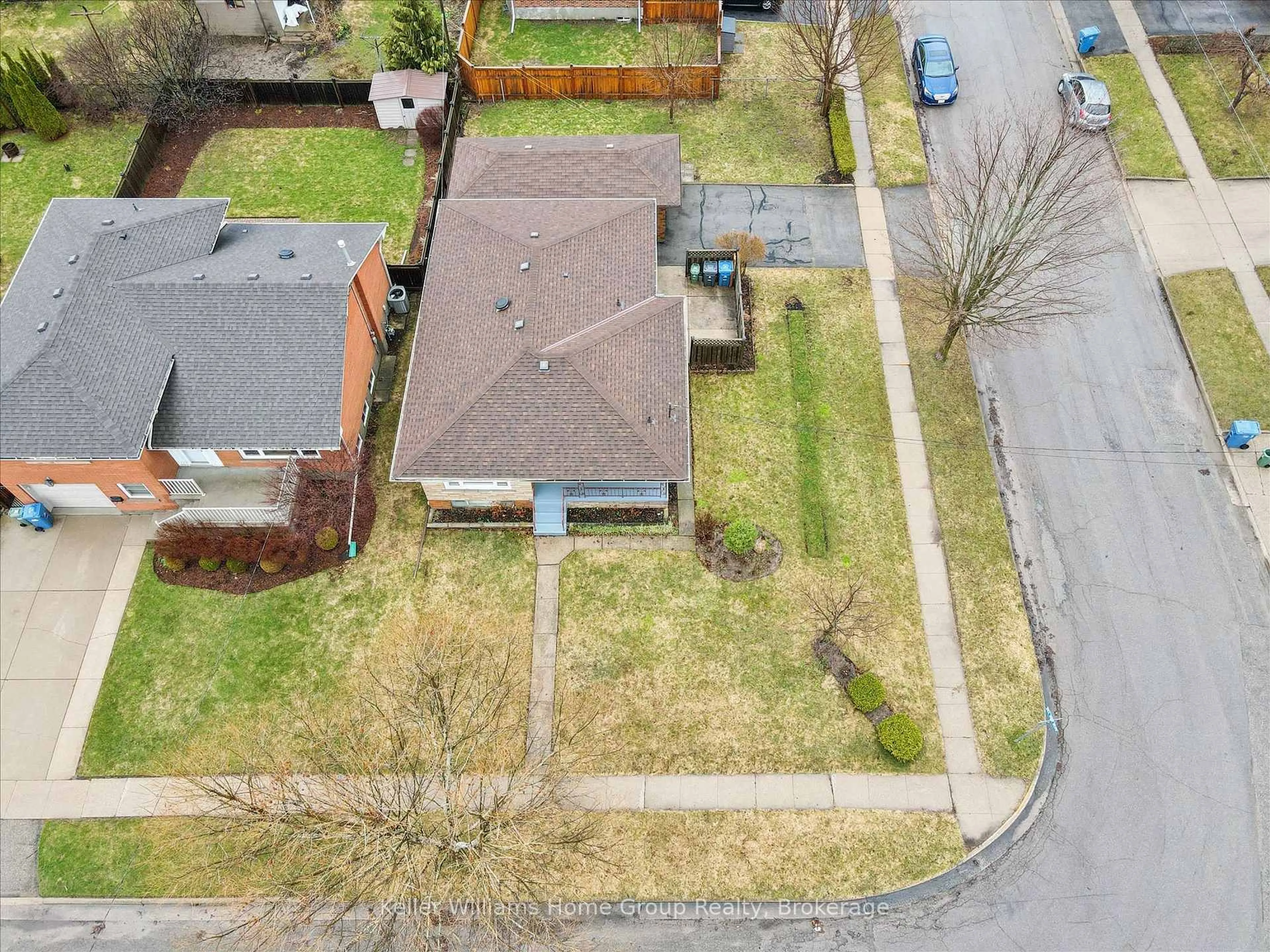 A pic from outside/outdoor area/front of a property/back of a property/a pic from drone, street for 28 Normandy Dr, Guelph Ontario N1E 2P4