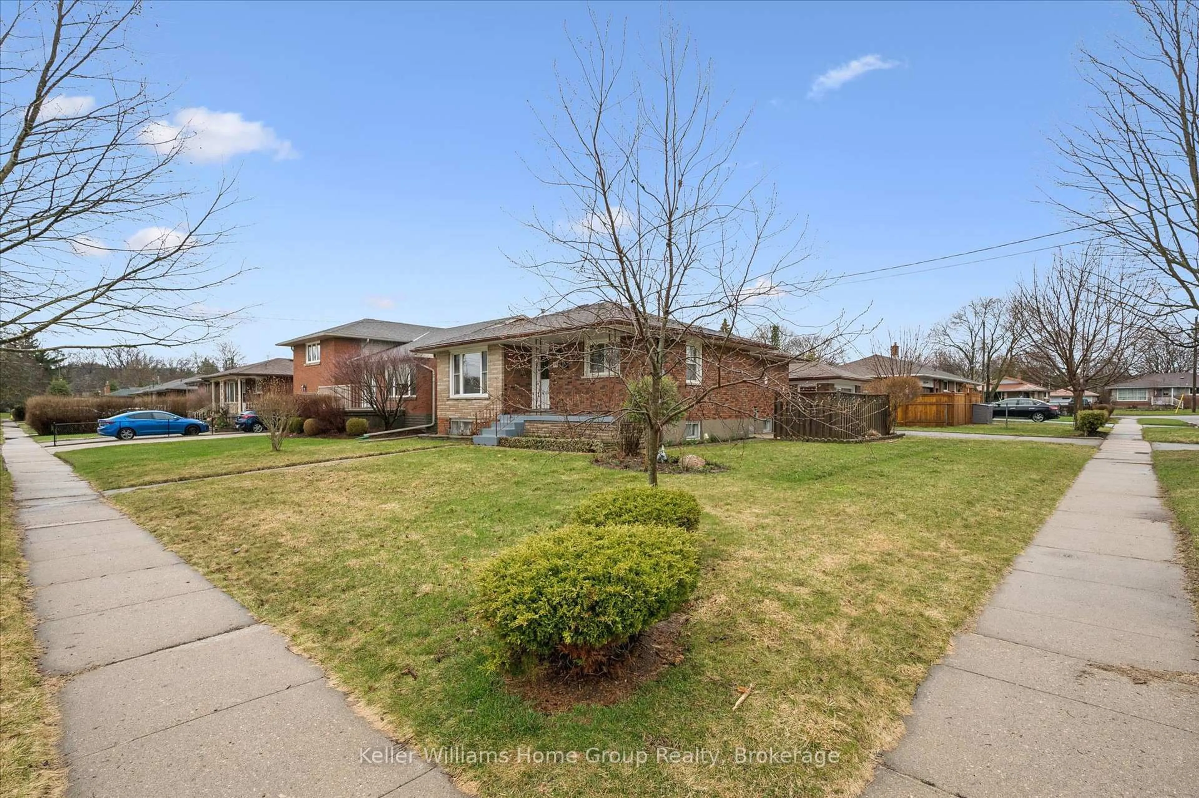 A pic from outside/outdoor area/front of a property/back of a property/a pic from drone, street for 28 Normandy Dr, Guelph Ontario N1E 2P4