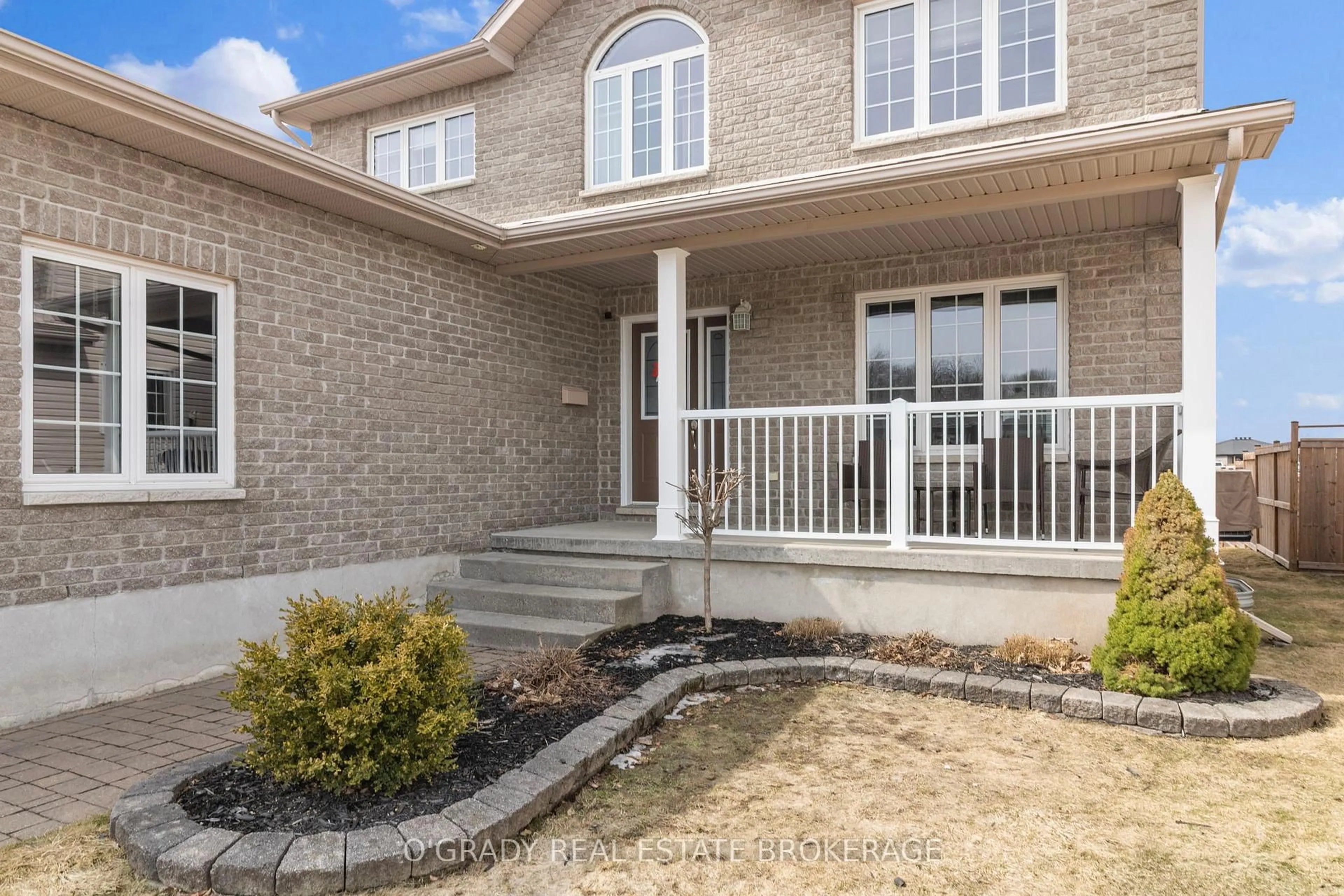 Home with brick exterior material, street for 1004 Crestwood Dr, Brockville Ontario K6V 7N1