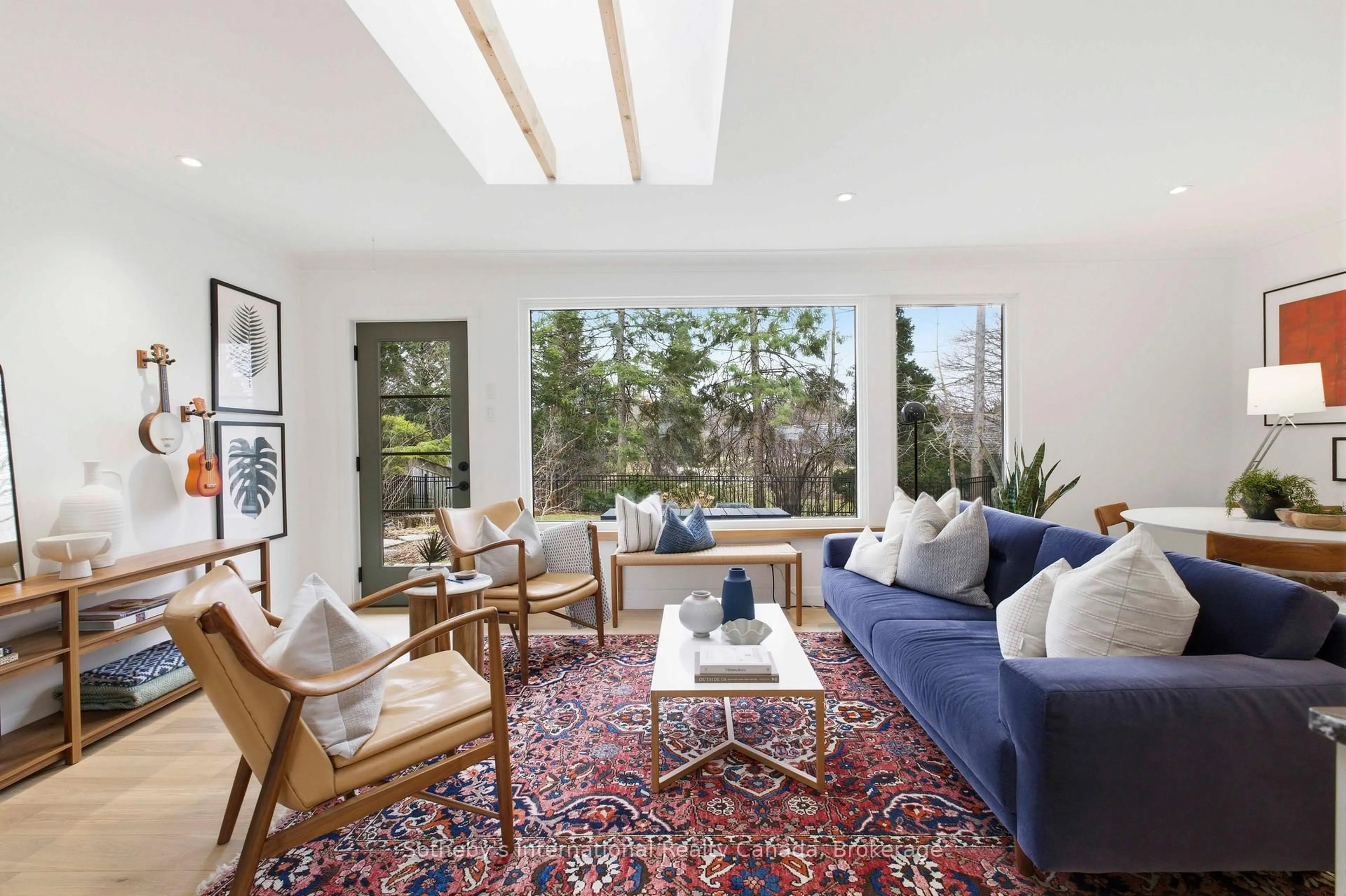 Living room with furniture, unknown for 189 Forsyth Dr, Waterloo Ontario N2L 1A1