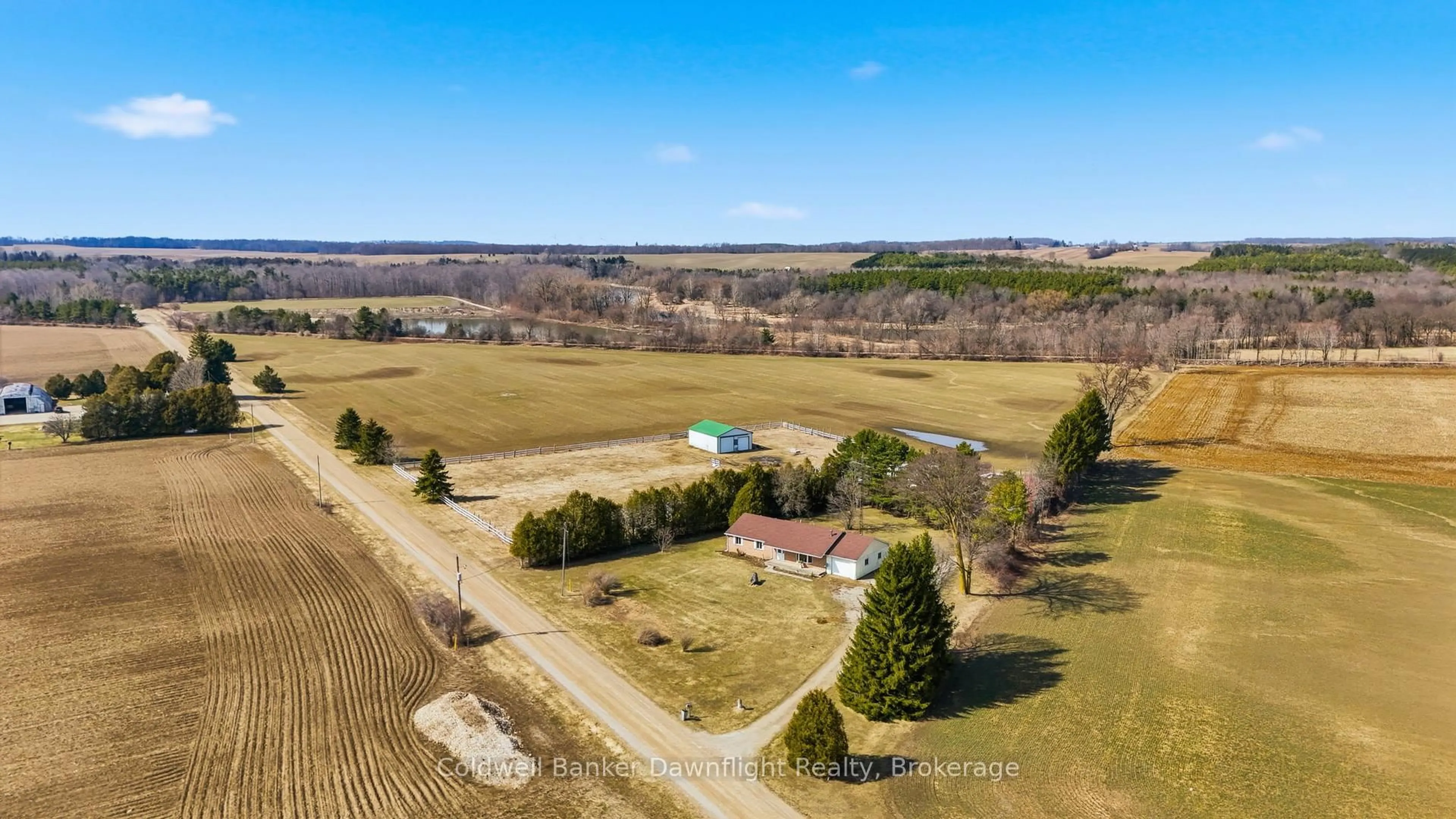 A pic from outside/outdoor area/front of a property/back of a property/a pic from drone, unknown for 38130 Maitland Block Rd, Central Huron Ontario N0M 1E0