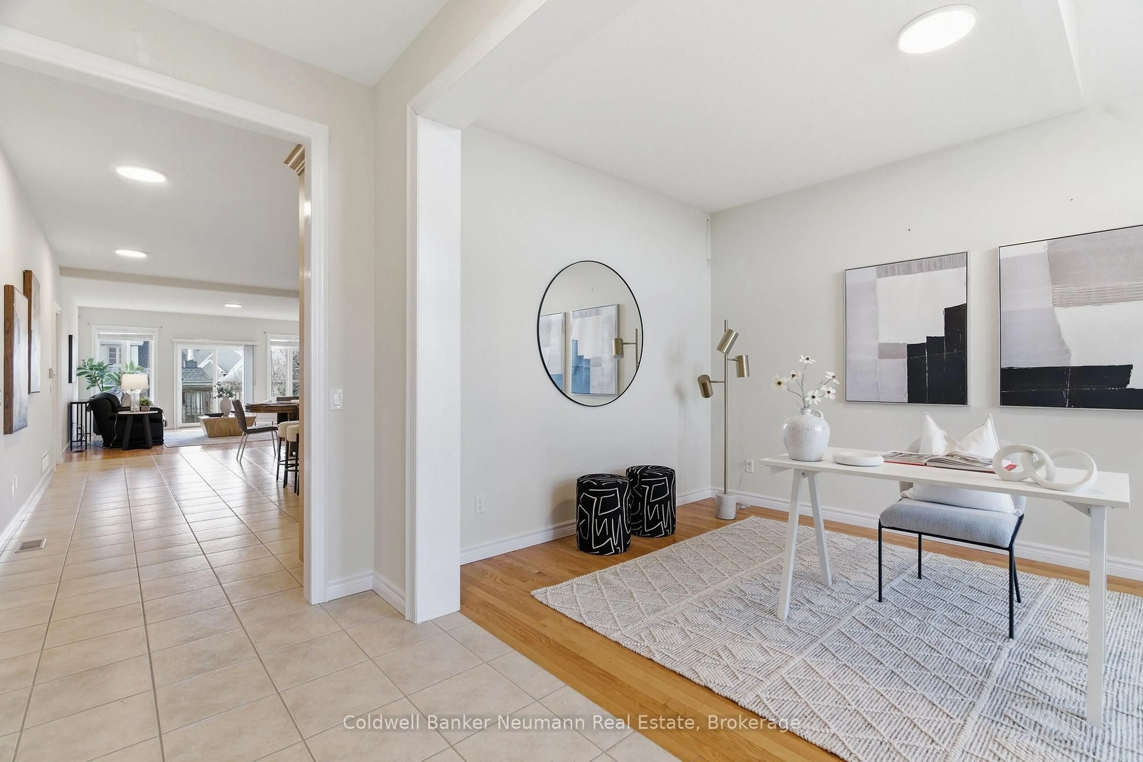 Indoor entryway for 14 Sweeney Dr, Guelph Ontario N1G 0A6