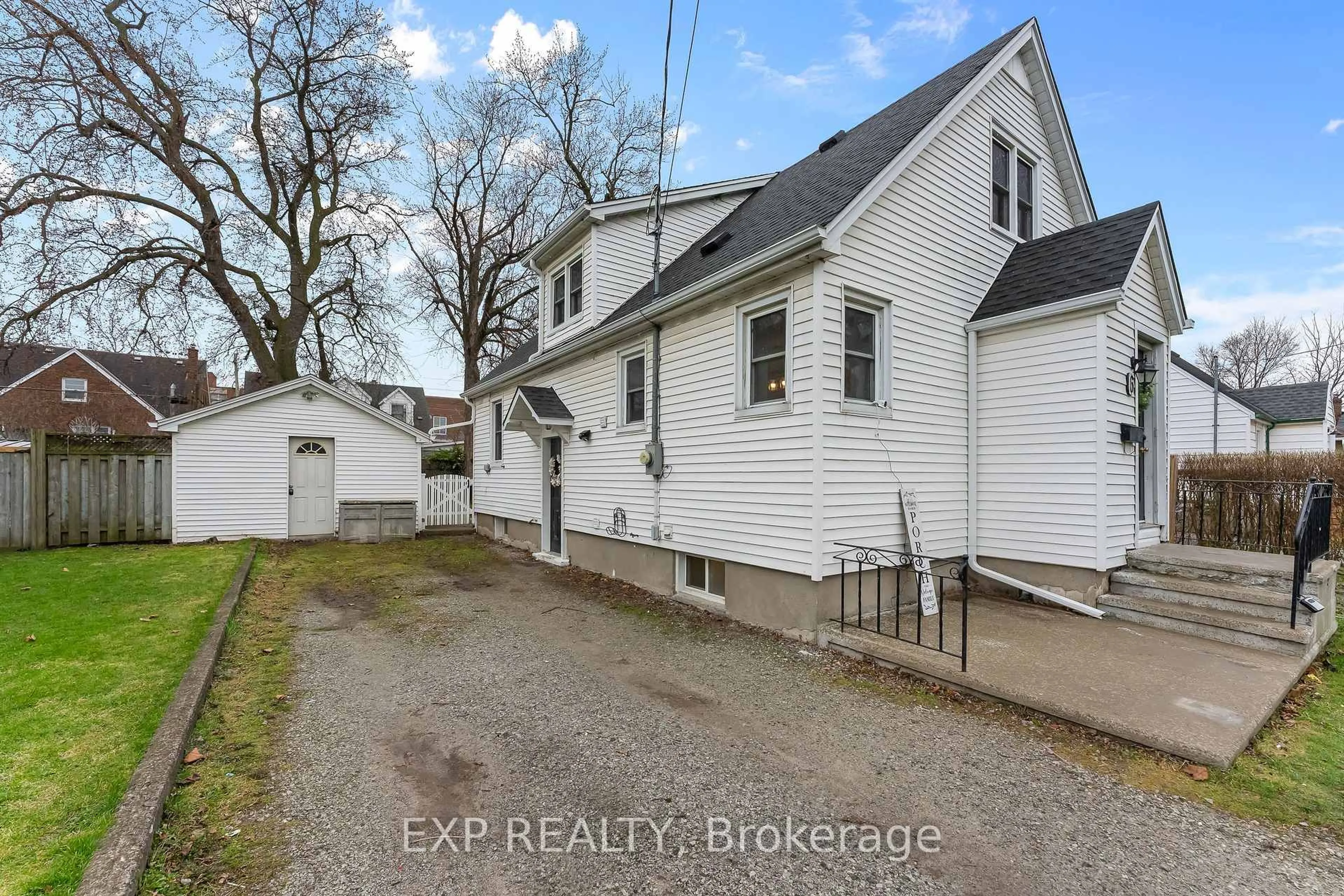 A pic from outside/outdoor area/front of a property/back of a property/a pic from drone, street for 6 Cedardale Ave, St. Catharines Ontario L2P 1A9