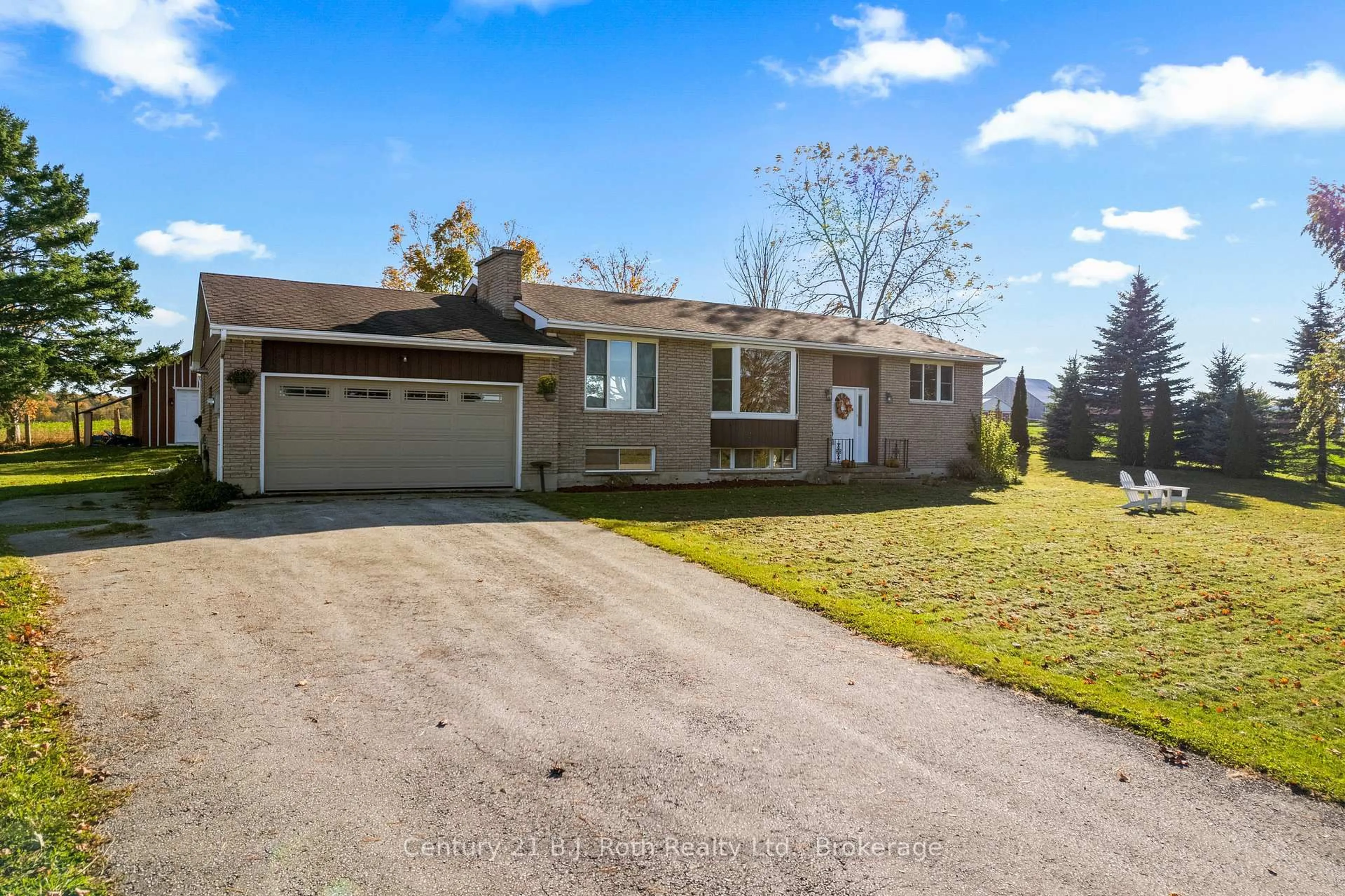A pic from outside/outdoor area/front of a property/back of a property/a pic from drone, street for 21388 GREY RD 16, Chatsworth Ontario N0H 2N0