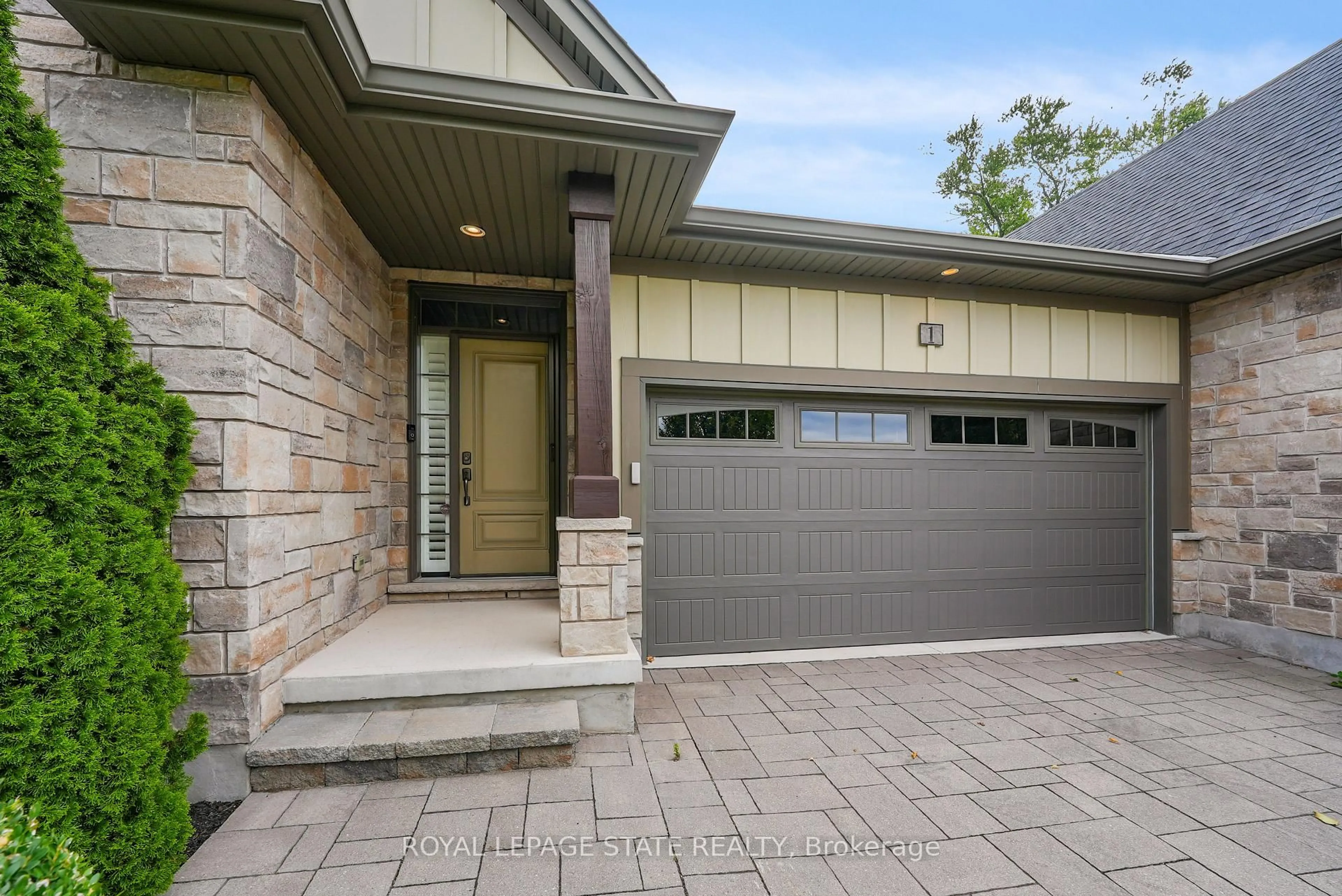 Home with brick exterior material, street for 1 Cedar Dr, Niagara-on-the-Lake Ontario L0S 1J1