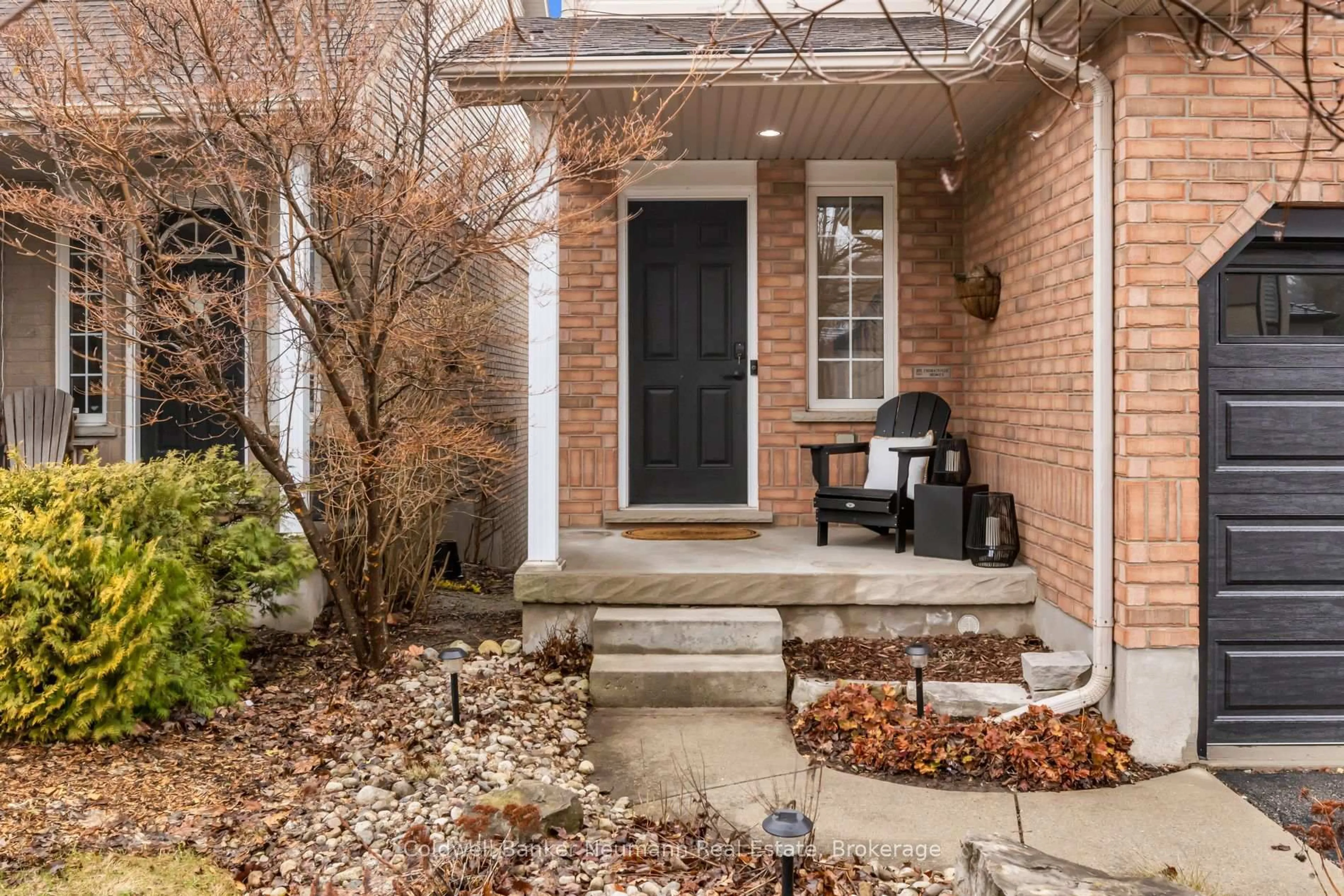 Indoor entryway for 36 Jenson Blvd, Guelph Ontario N1L 1L1