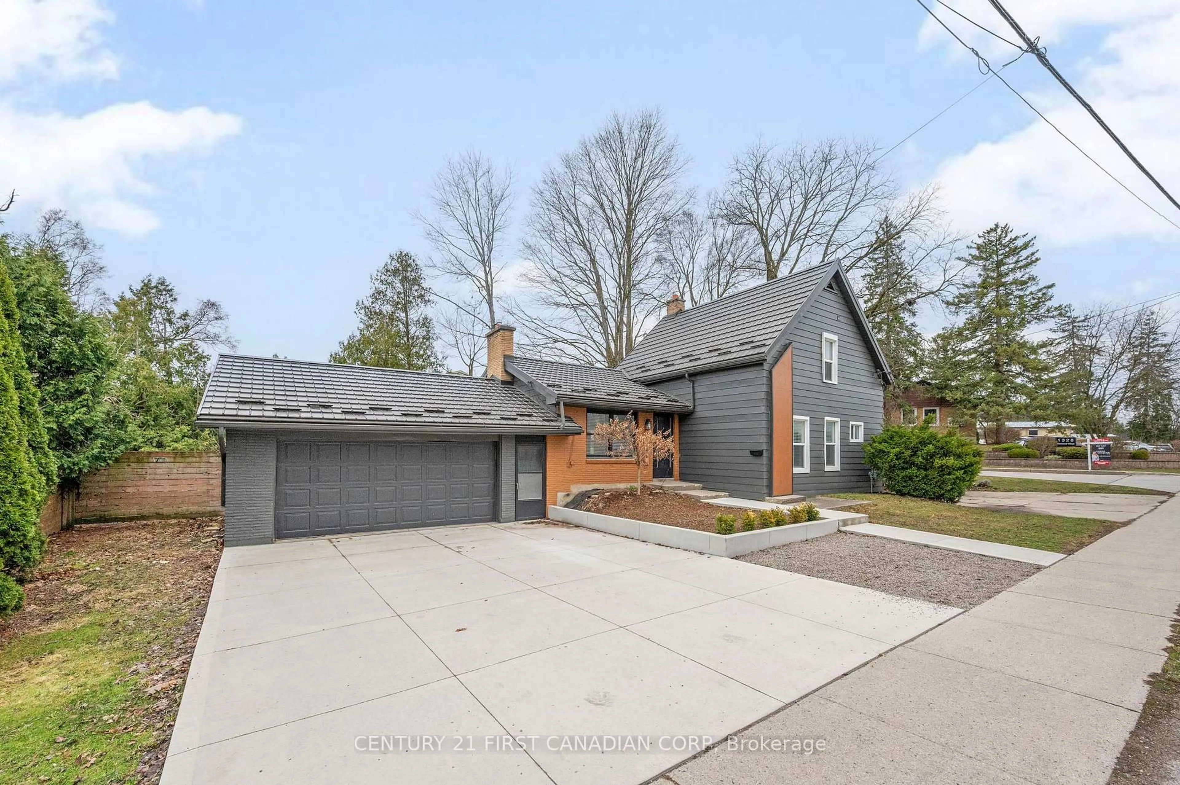 Home with brick exterior material, street for 1326 COMMISSIONERS Rd, London South Ontario N6K 1E1