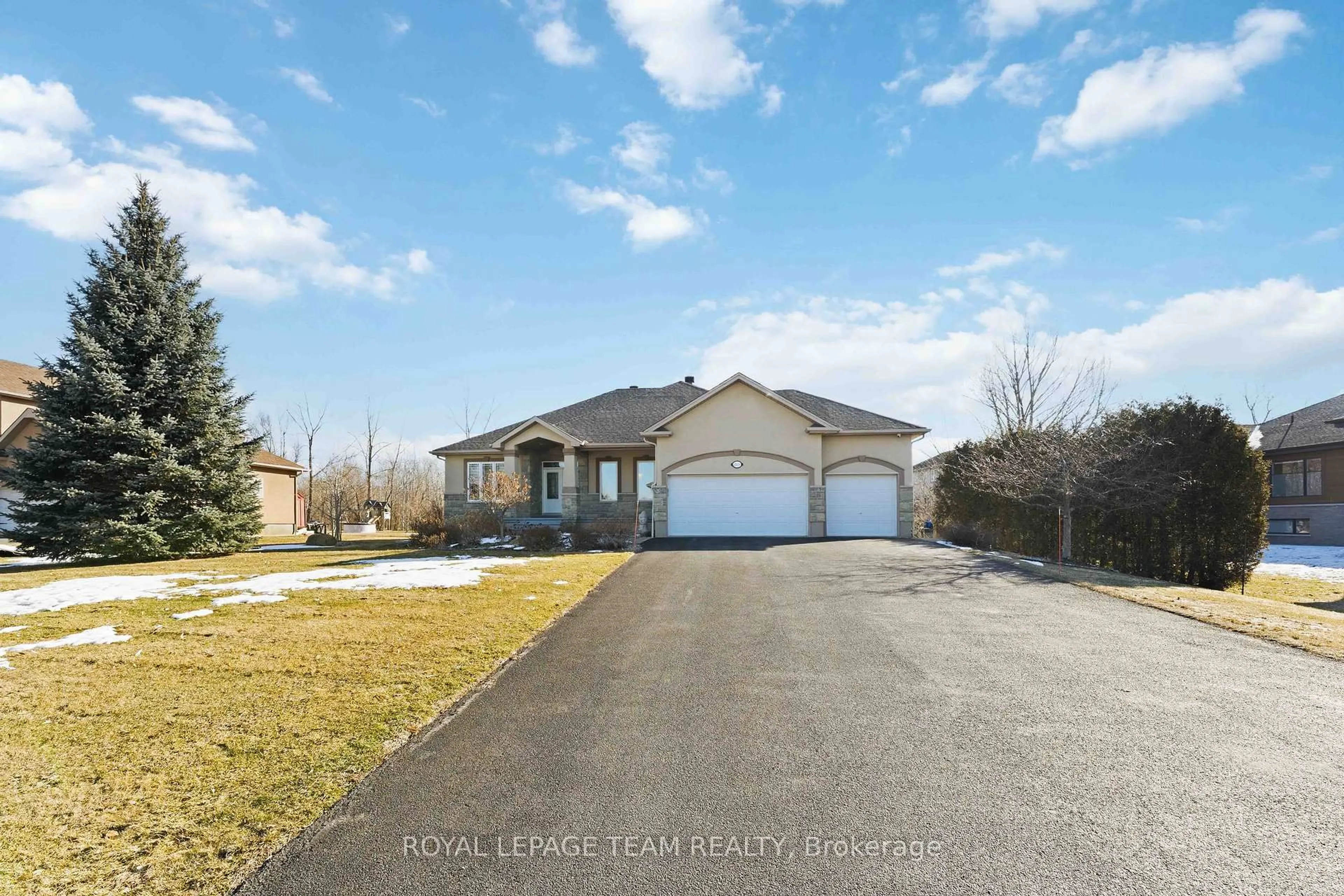 A pic from outside/outdoor area/front of a property/back of a property/a pic from drone, street for 6868 Sparkling Lake Way, Greely Ontario K4P 1R7