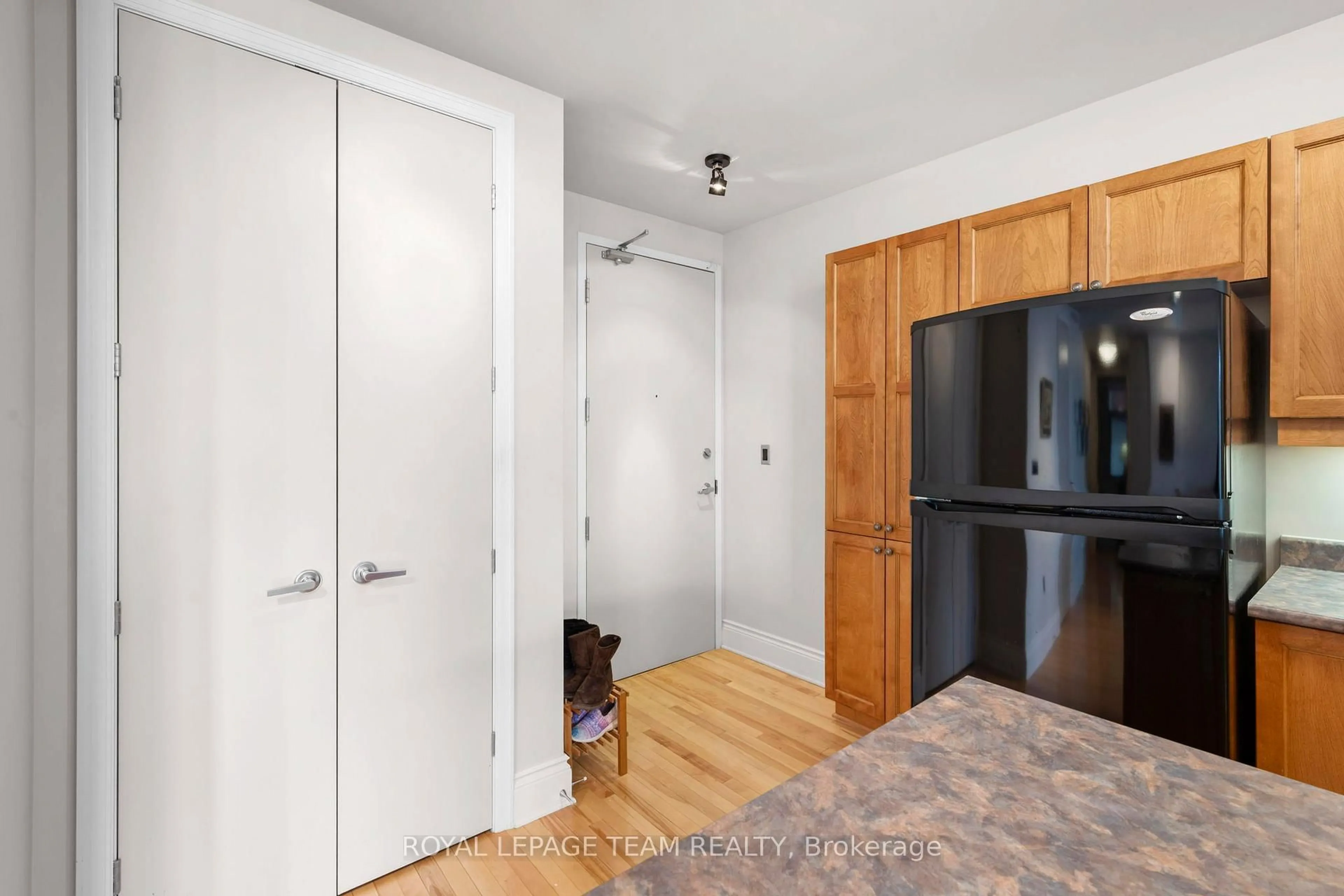 Unknown for 260 Besserer St #202, Ottawa Ontario K1N 1J3