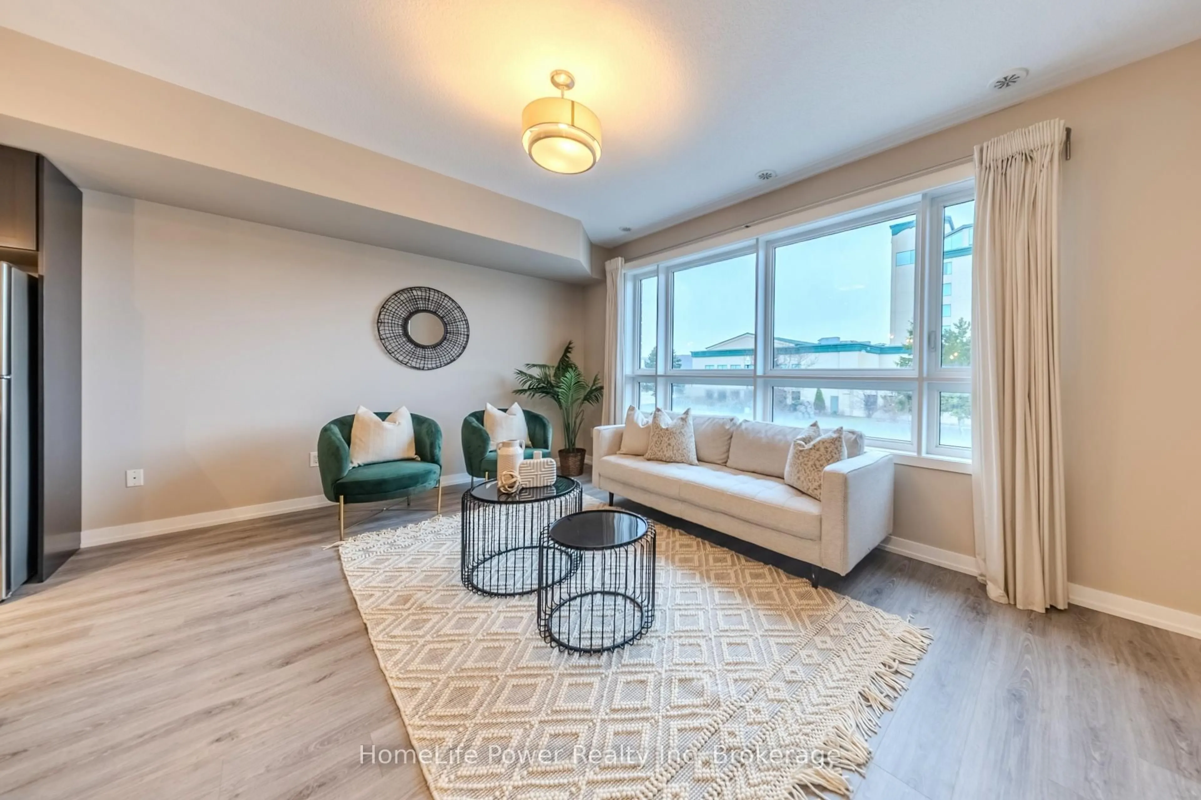 Living room with furniture, unknown for 79 Esplanade Lane, Grimsby Ontario L3M 0H2