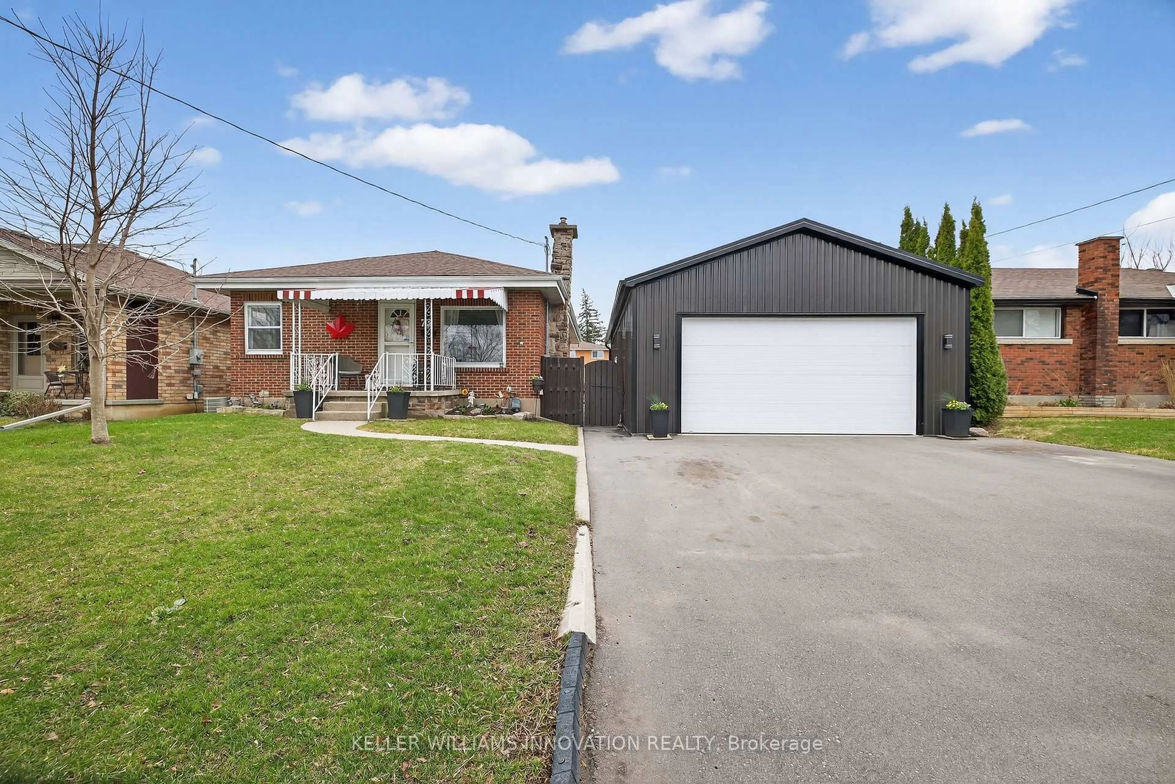 A pic from outside/outdoor area/front of a property/back of a property/a pic from drone, street for 73 Avondale St, Brantford Ontario N3S 4M1