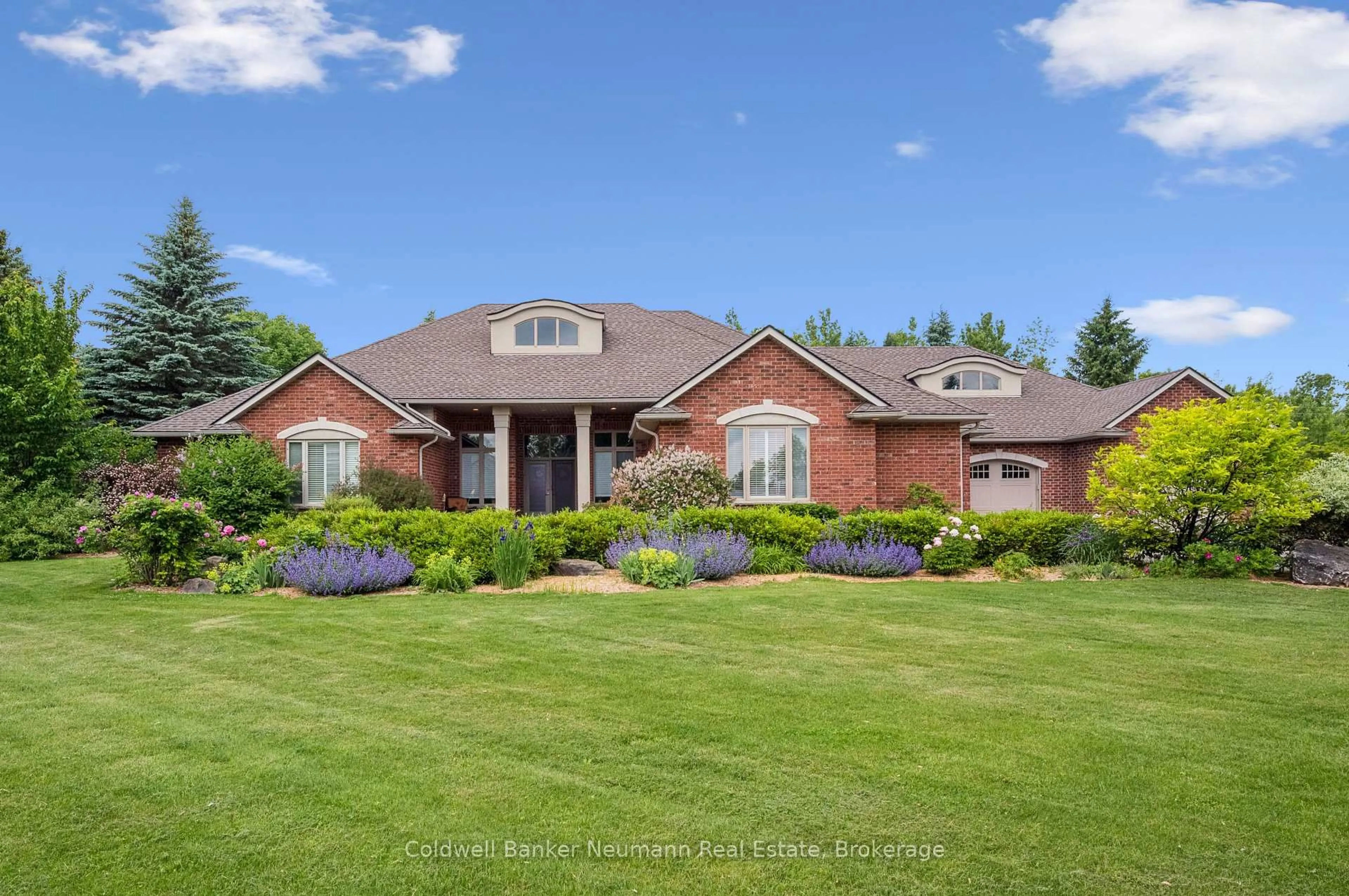 Home with brick exterior material, water/lake/river/ocean view for 10 Deer View Rdge, Puslinch Ontario N1H 6H9