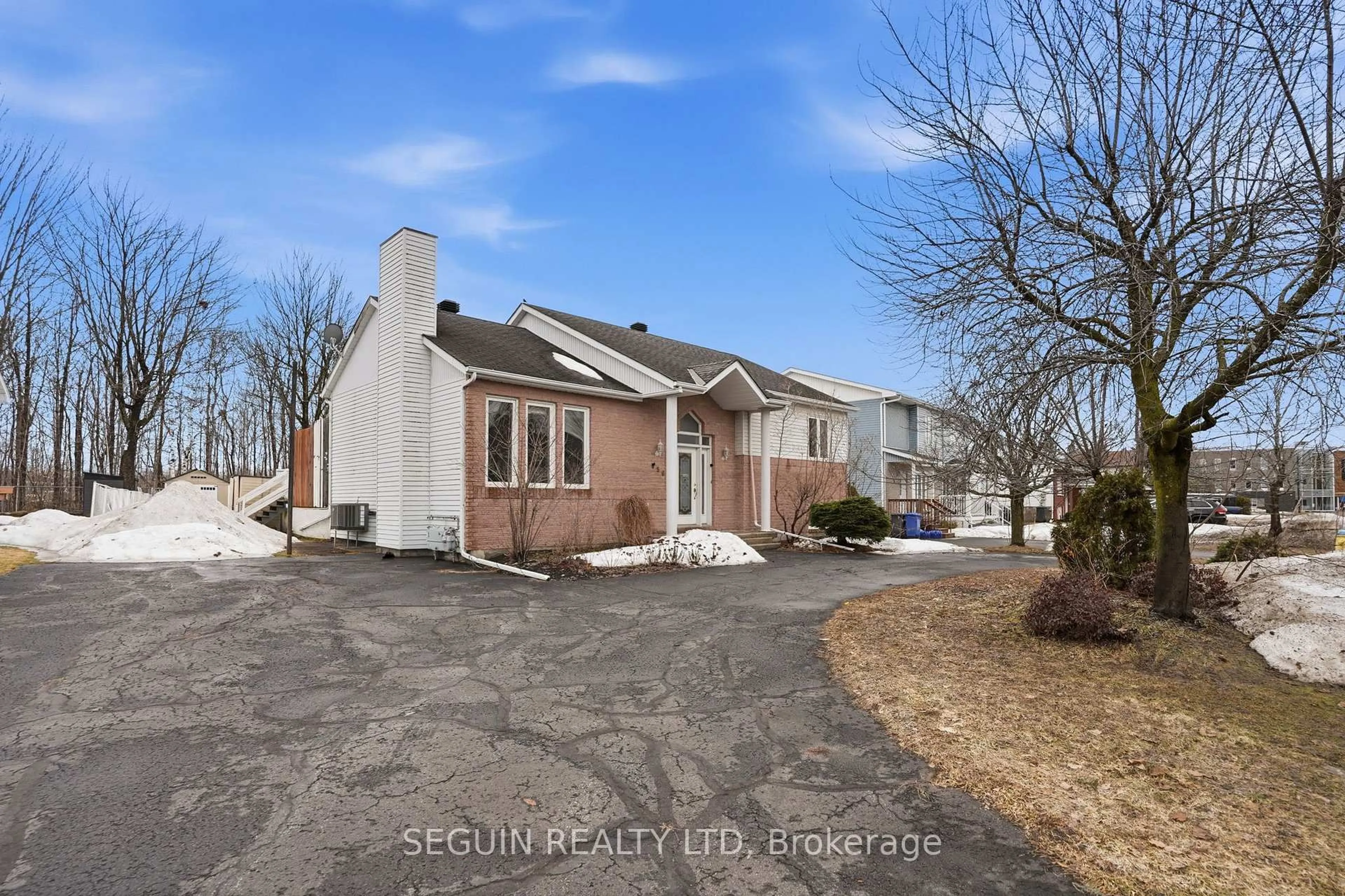 Unknown for 650 Berthiaume St, Hawkesbury Ontario K6A 3M1