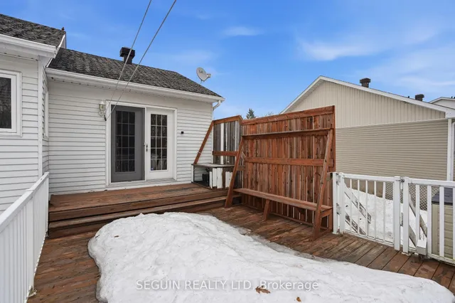 650 Berthiaume St, Hawkesbury 4