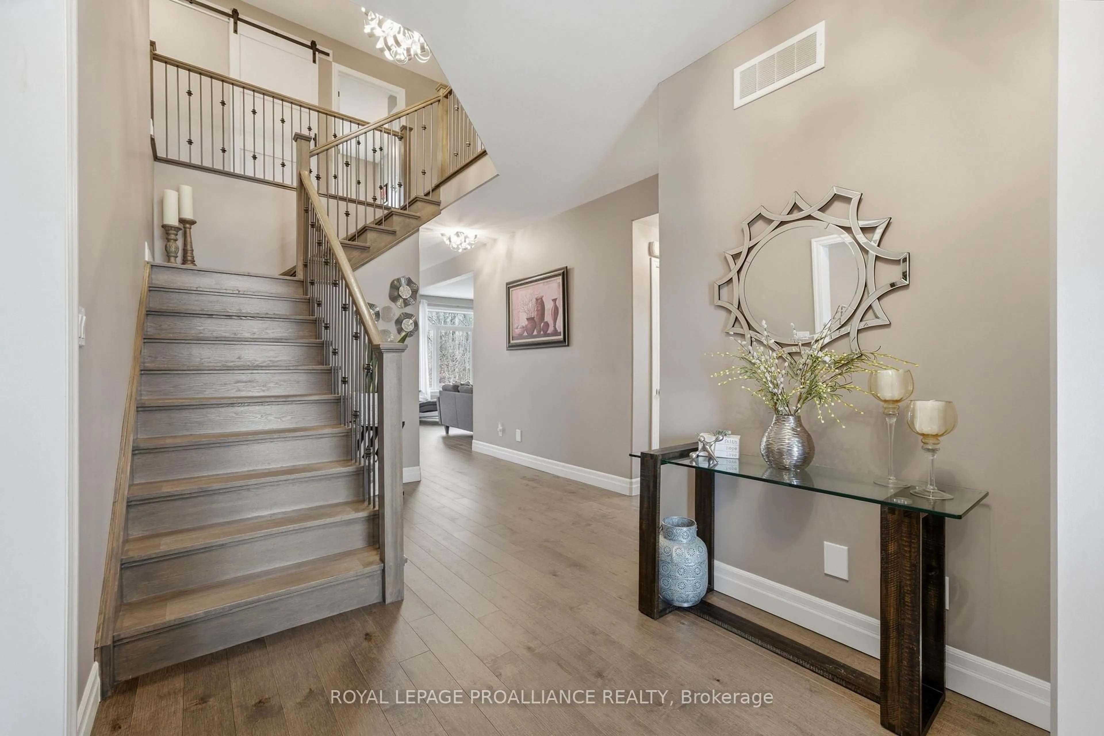 Indoor entryway for 57 Appledene Dr, Quinte West Ontario K8V 0H6