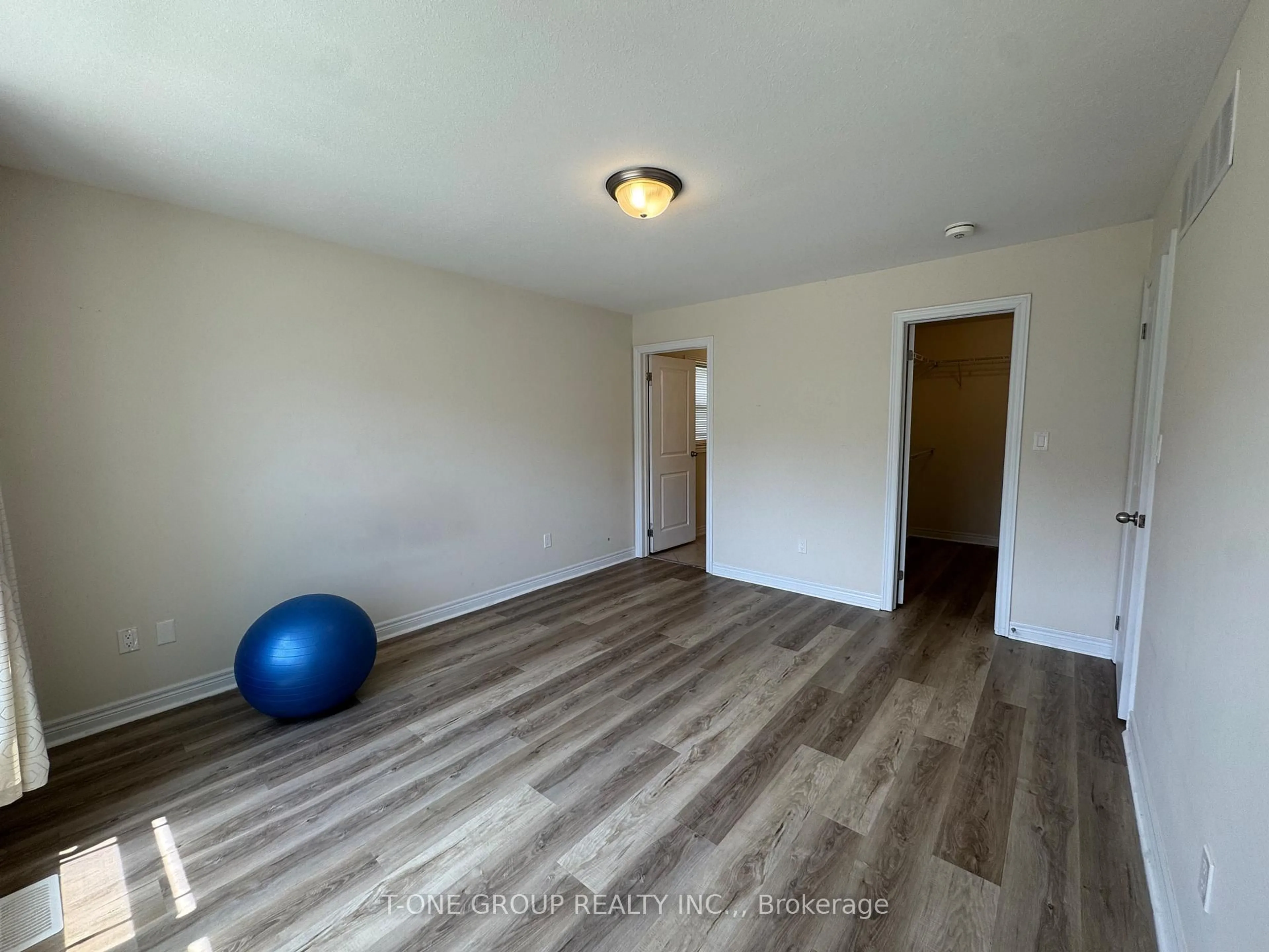 A pic of a room for 116 Rothwell Gdns, Peterborough Ontario K9H 0G8