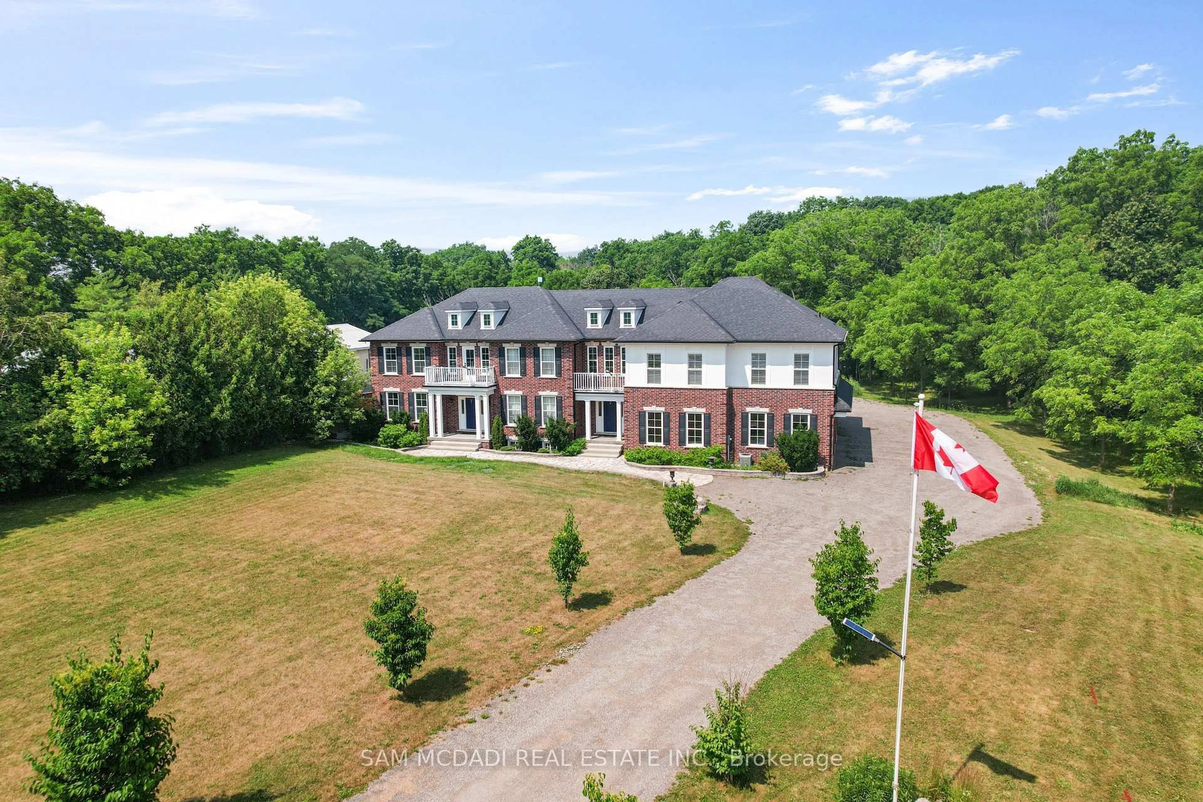 A pic from outside/outdoor area/front of a property/back of a property/a pic from drone, mountain view for 1096 Westbrook Rd, Hamilton Ontario L0R 2A0