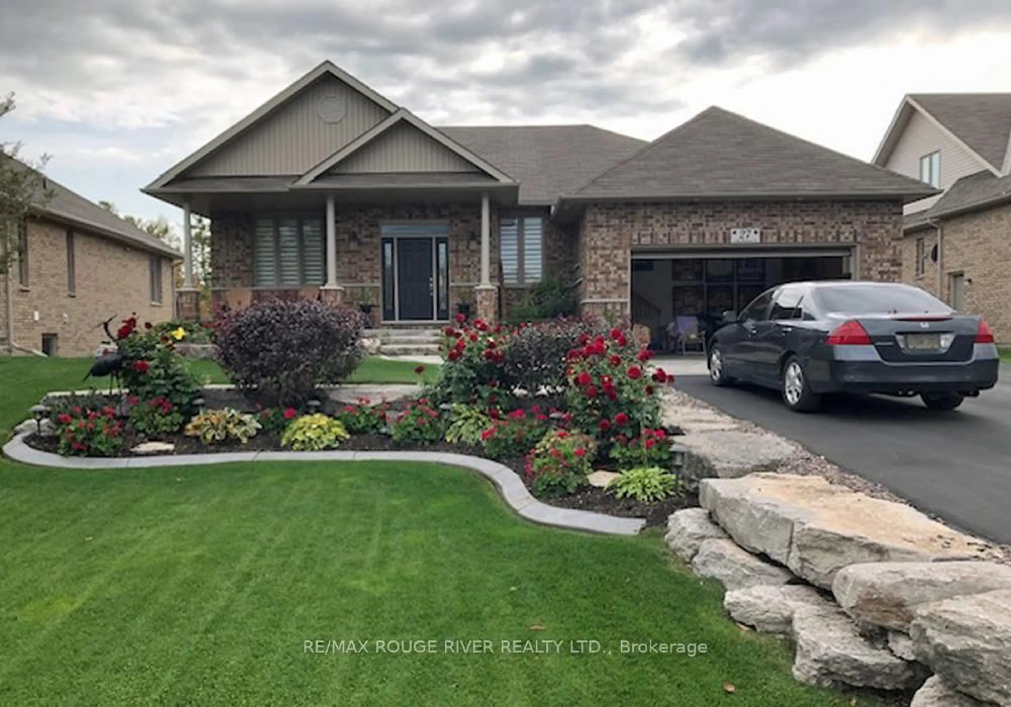 Home with brick exterior material, street for 27 South Harbour Dr, Kawartha Lakes Ontario K0M 1A0