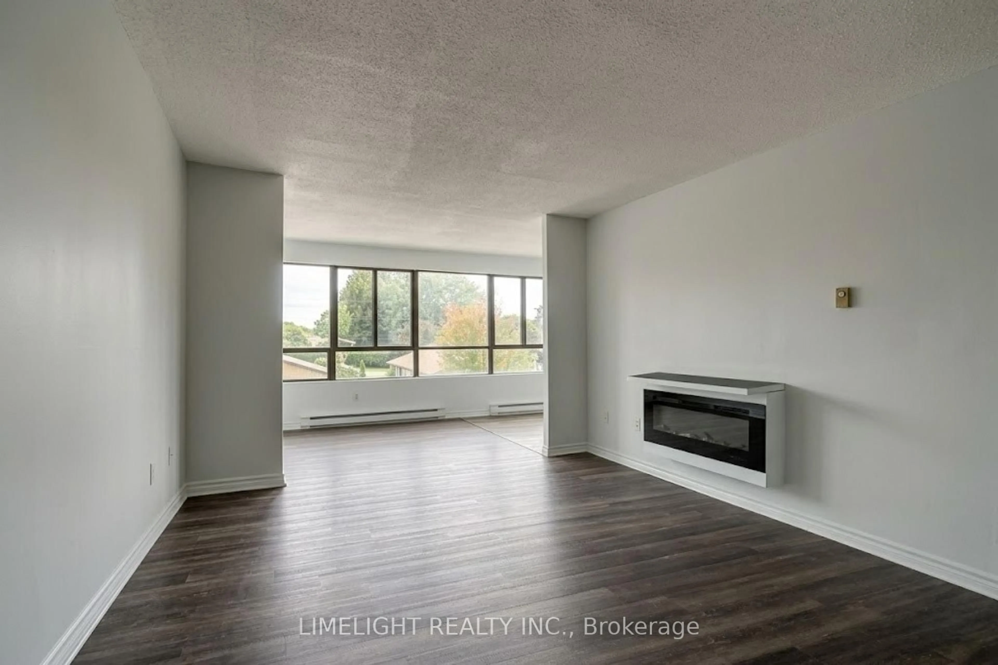 A pic of a room for 135 Base Line Rd #308, London South Ontario N6J 4W4